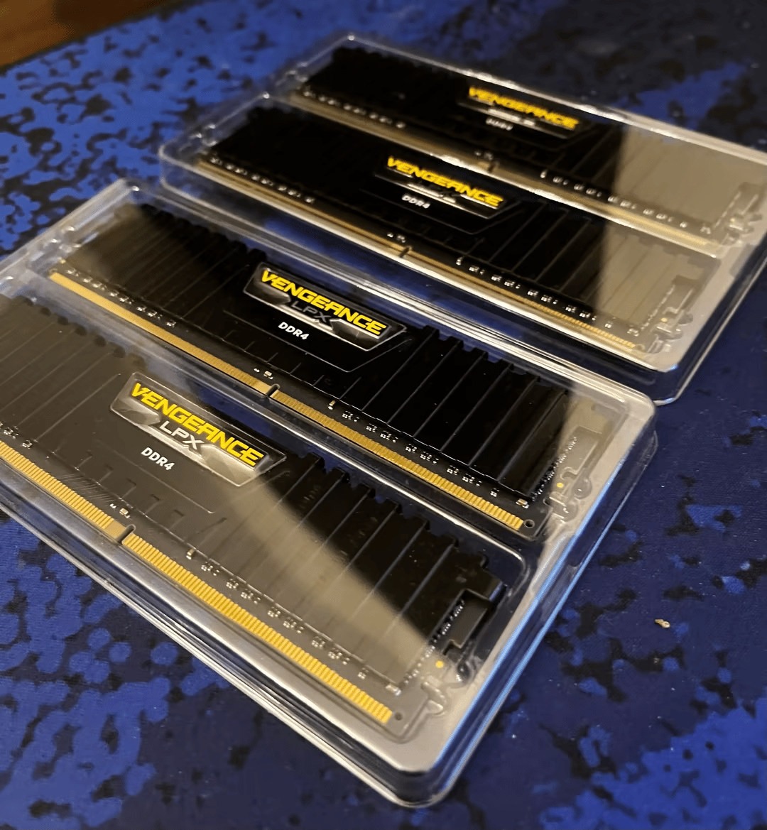 Two 16GB sets of Corsair Vengence LPX 3000Mhz