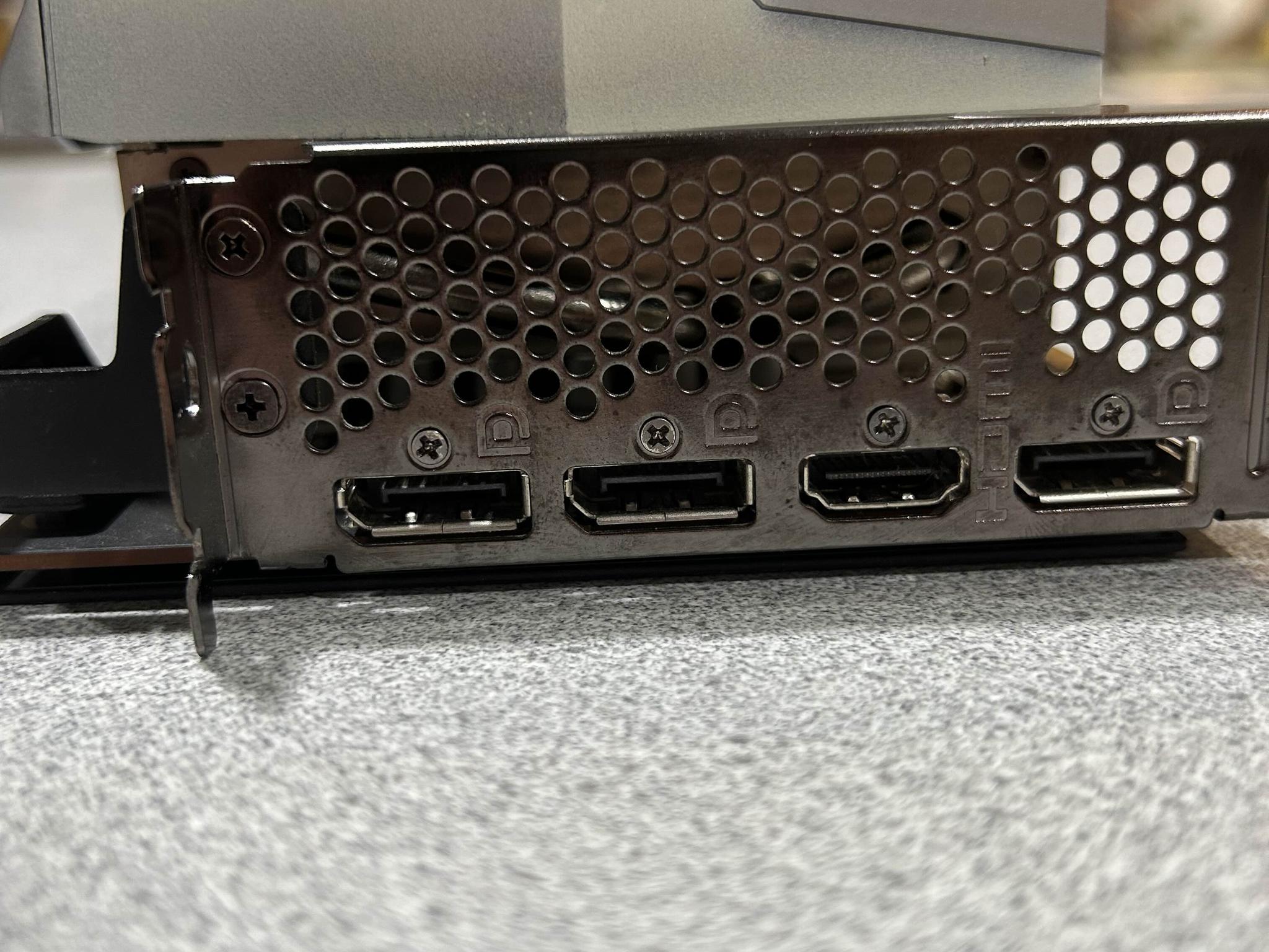 *READ DESC OVERHEATING ISSUE BUT WORKS* RX 6700XT