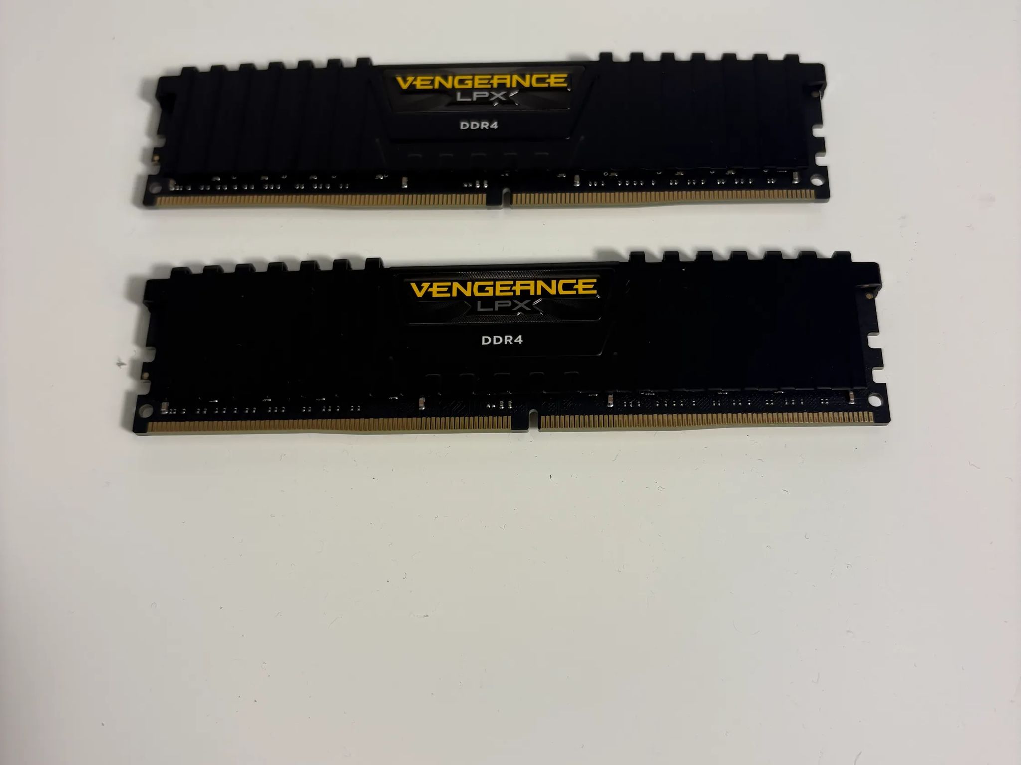 2x16GB Corsair Vengeance DDR4 Memory