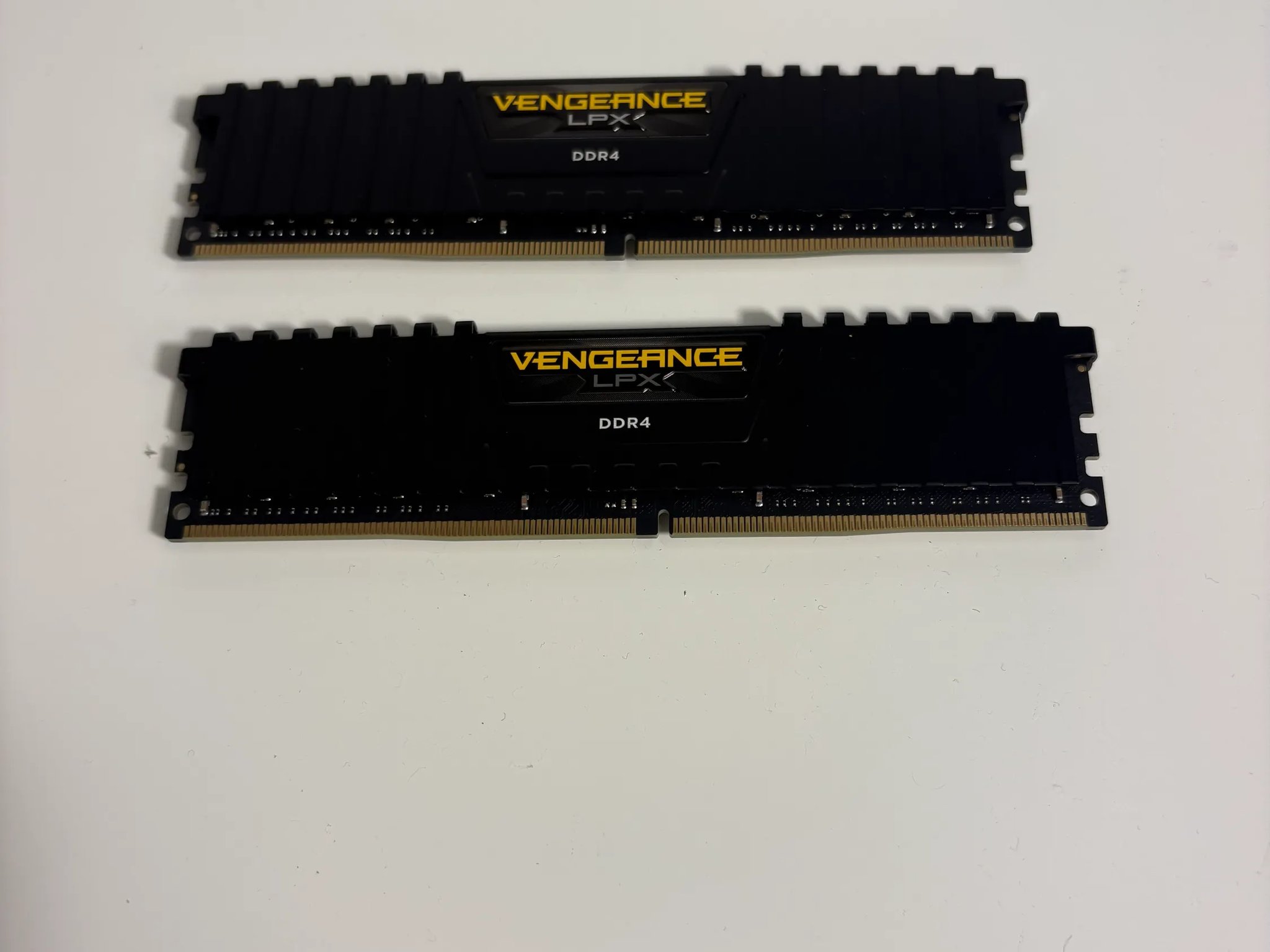 2x16GB Corsair Vengeance DDR4 Memory