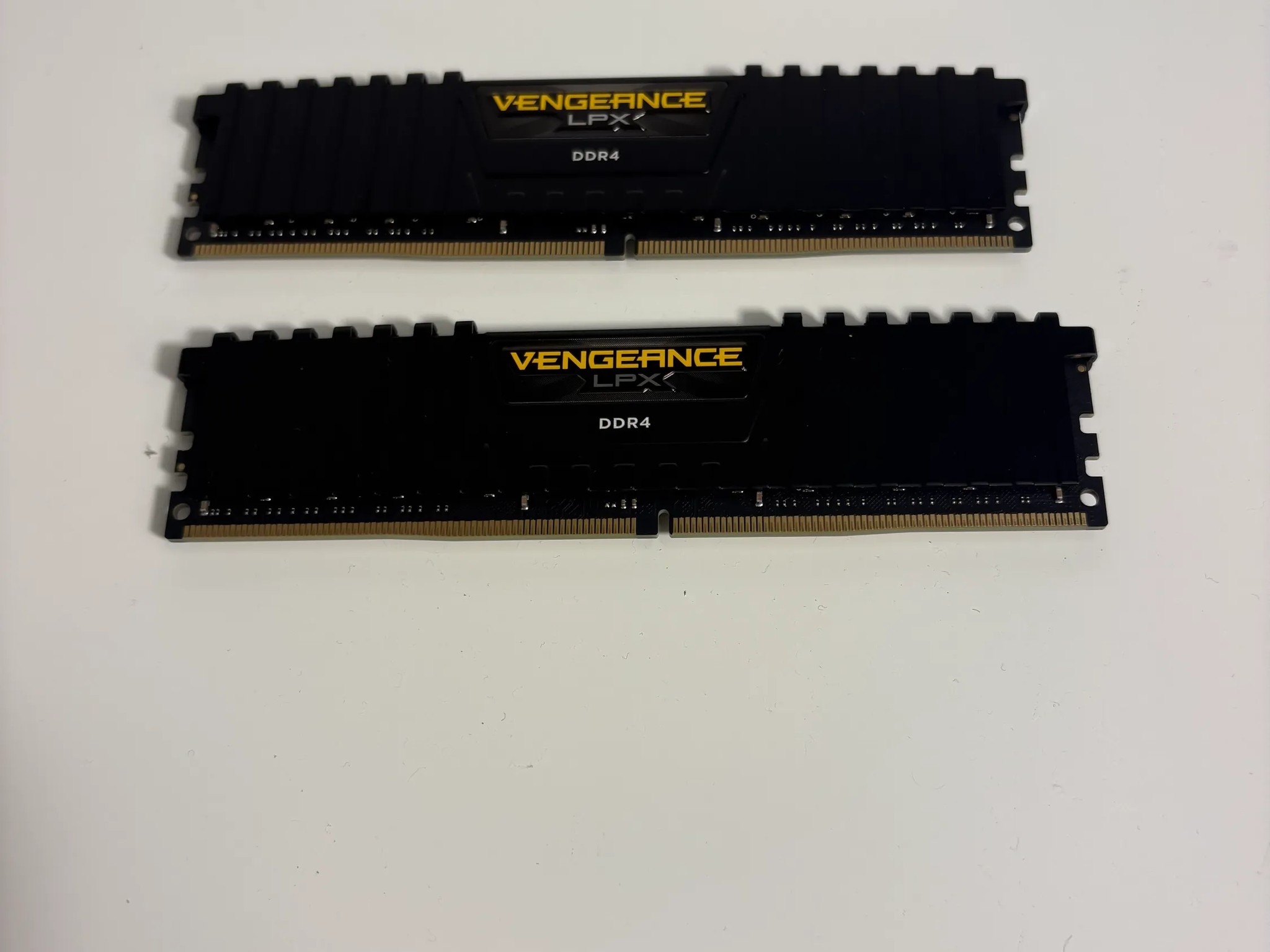 2x16GB Corsair Vengeance DDR4 Memory