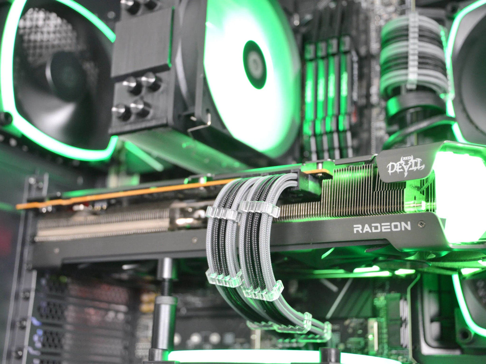 ⚡⚡| RX 6700XT 12GB| INTEL i5-12600KF | 32 GB DDR4 RAM | 1 TB NVME | The Electrocutioner 2.0 |