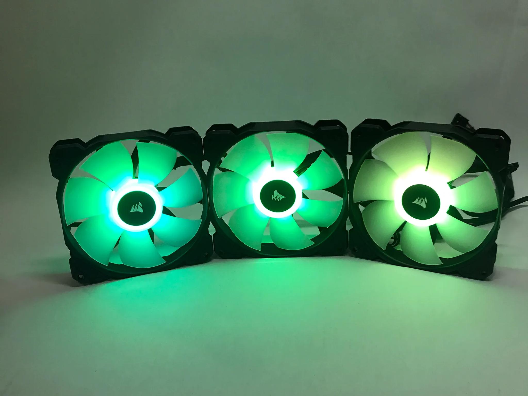 3 pack CORSAIR - iCUE SP120 RGB ELITE 120mm PWM Computer Case Fan with controller