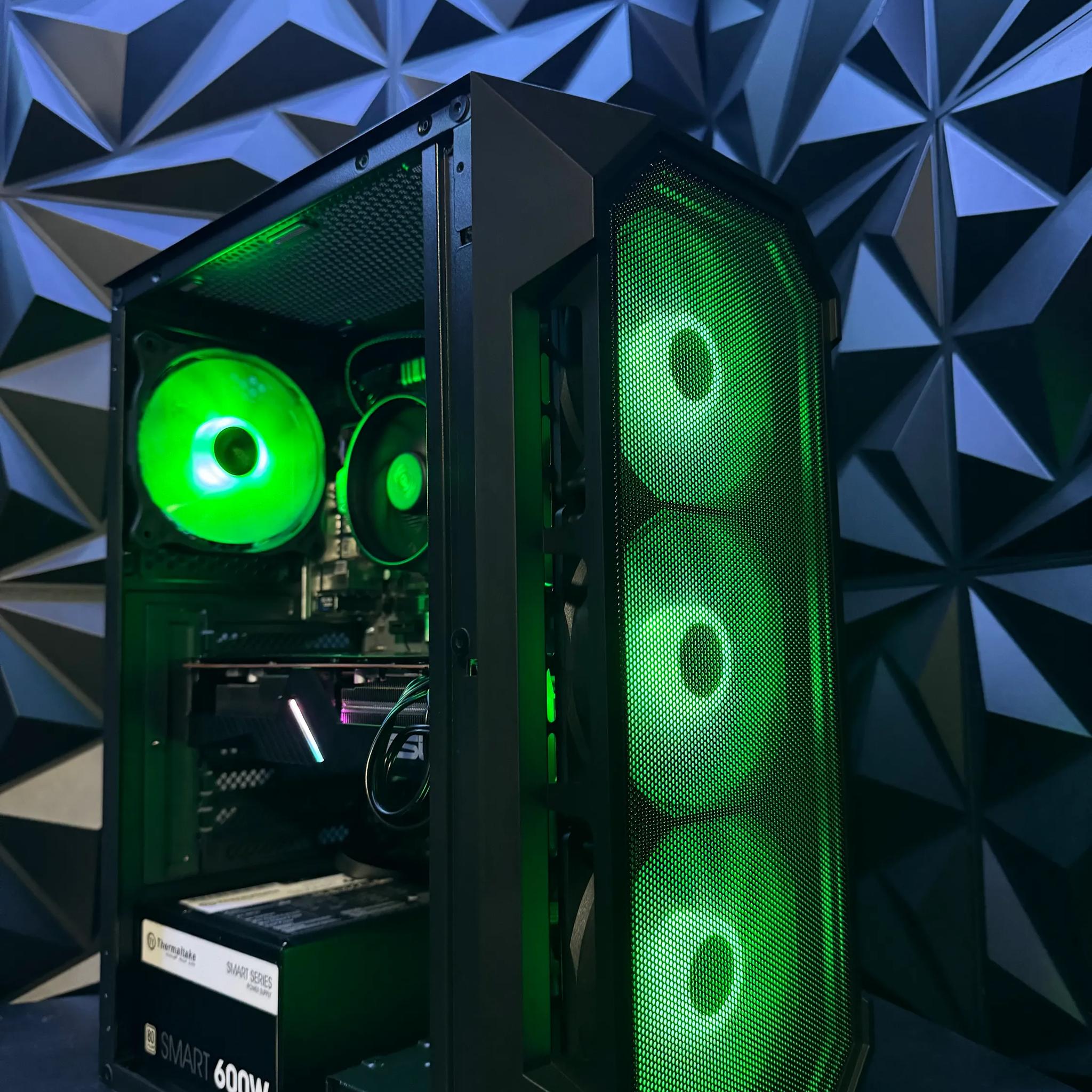 😑That Mid Mid Gaming PC 😑|Ryzen 5500 | RX 5700 XT | 32 GB DDR4 | 1 TB NVME|