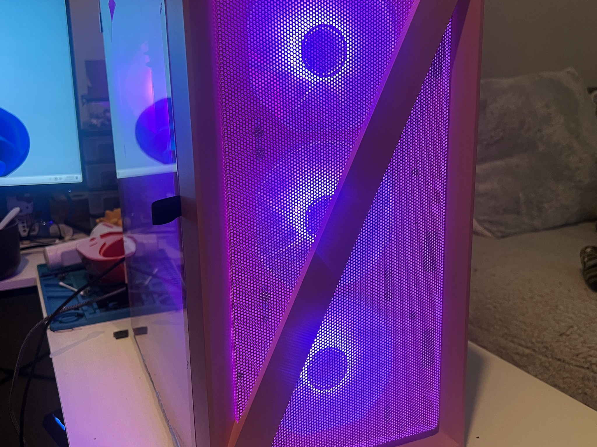 Pink 🌸 Gaming PC | Ryzen 7 3700X | EVGA RTX 3060 12GB | 16GB RAM | 512GB SSD | Windows 11 Home