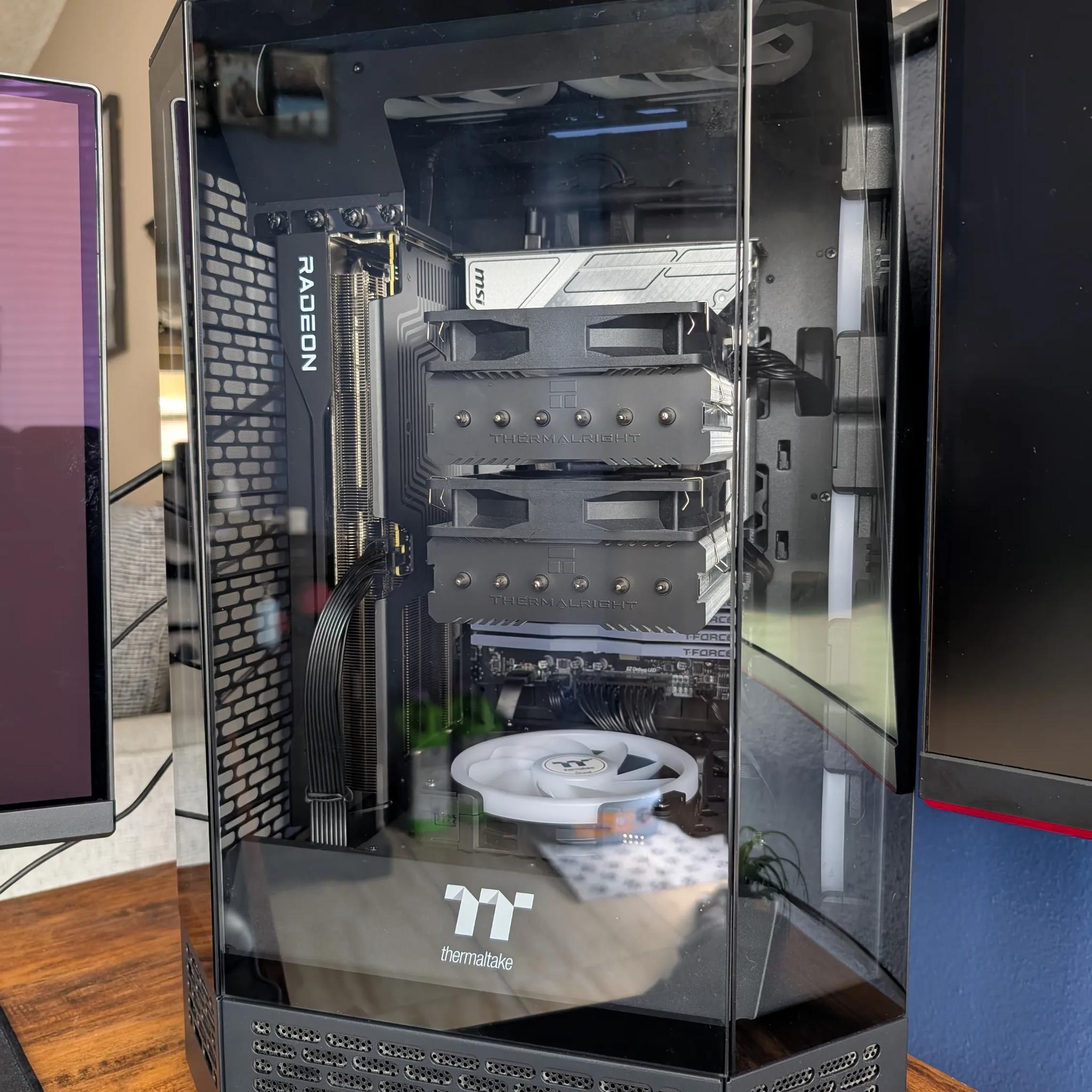 🍁Tower 300🍁 9060 XT 16GB + 5700X3D