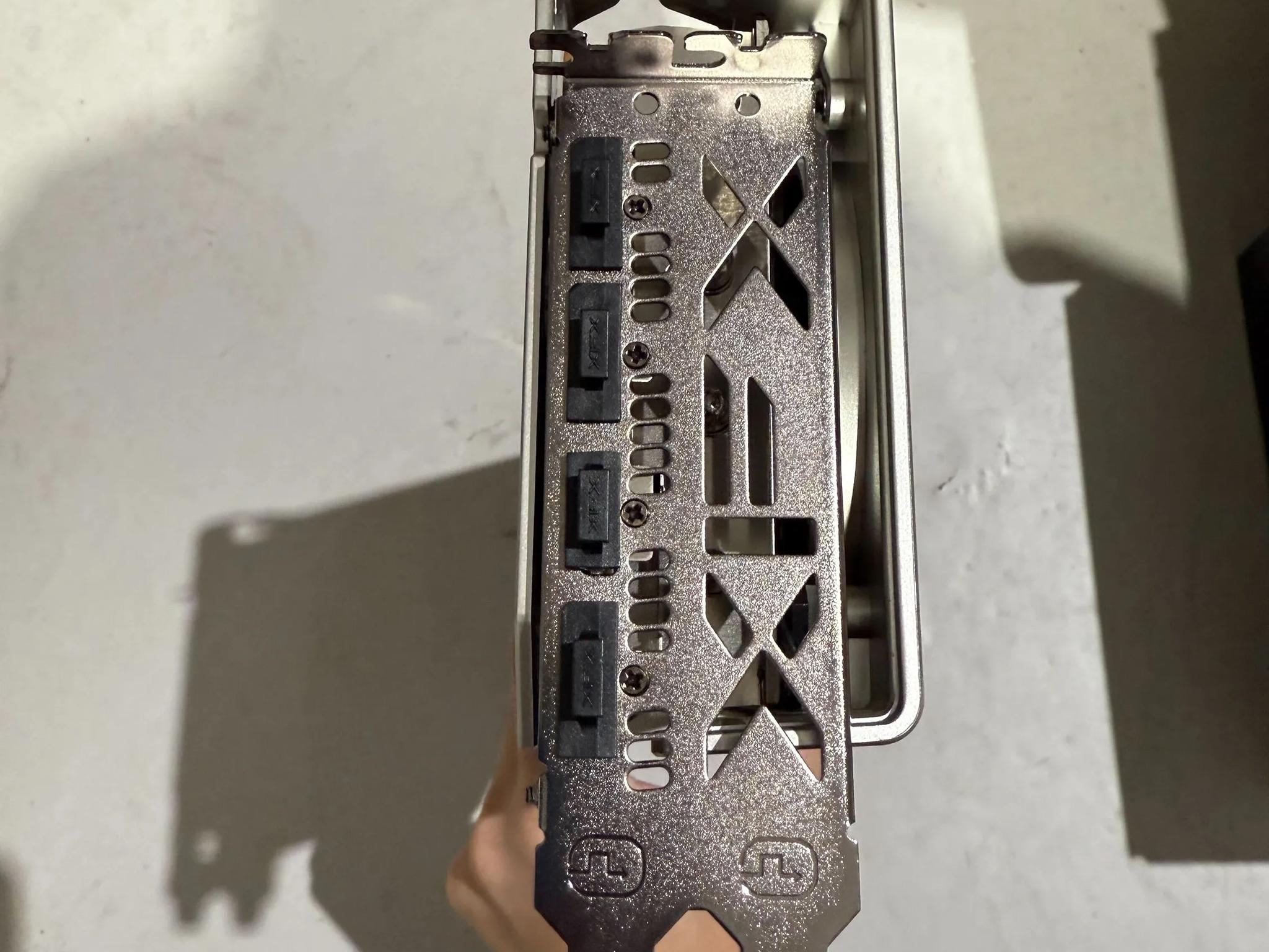 XFX Speedster AMD Radeon RX 6700XT 12GB