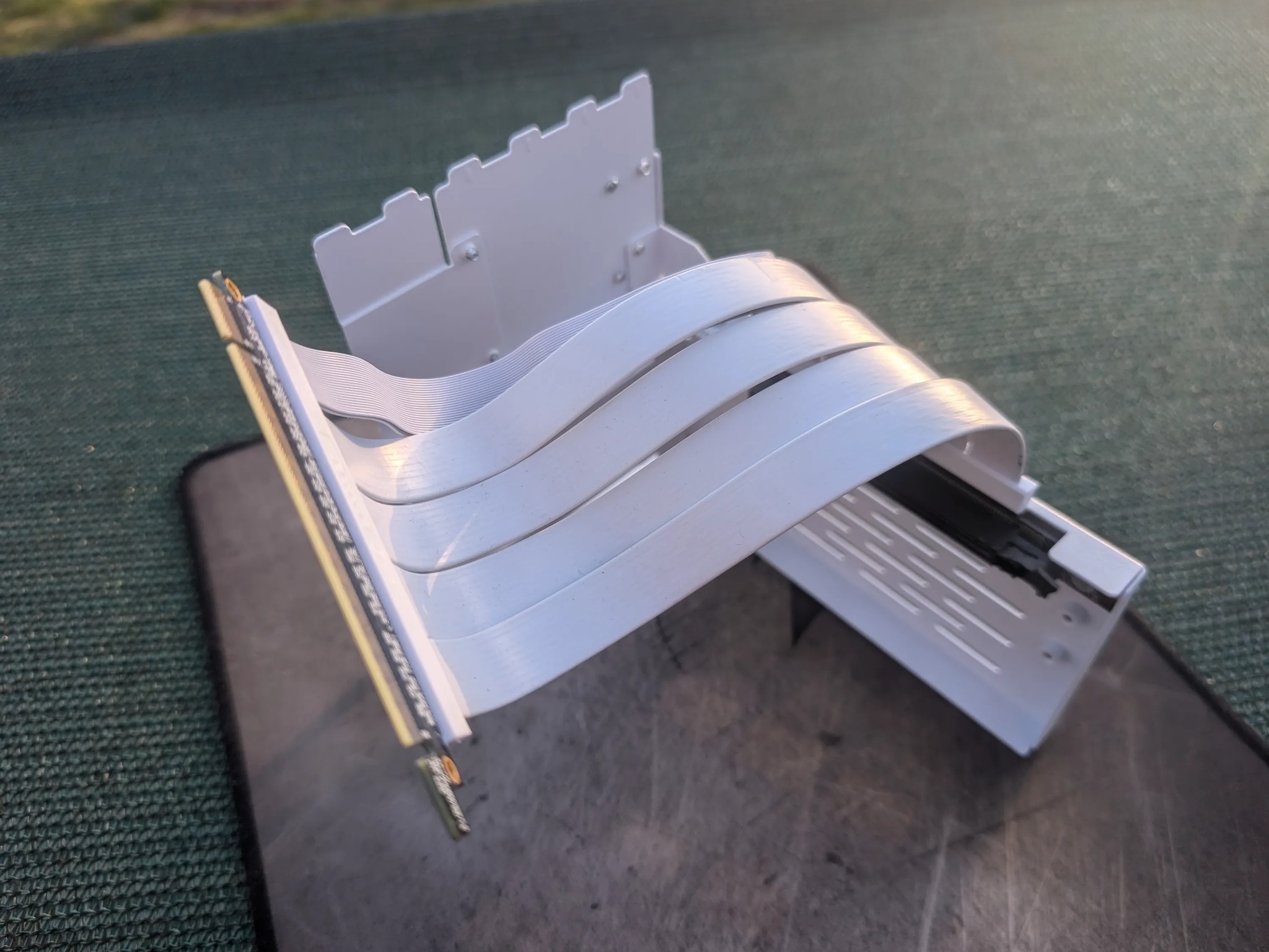 Lian-Li Vertical GPU Mount 011-Vision White