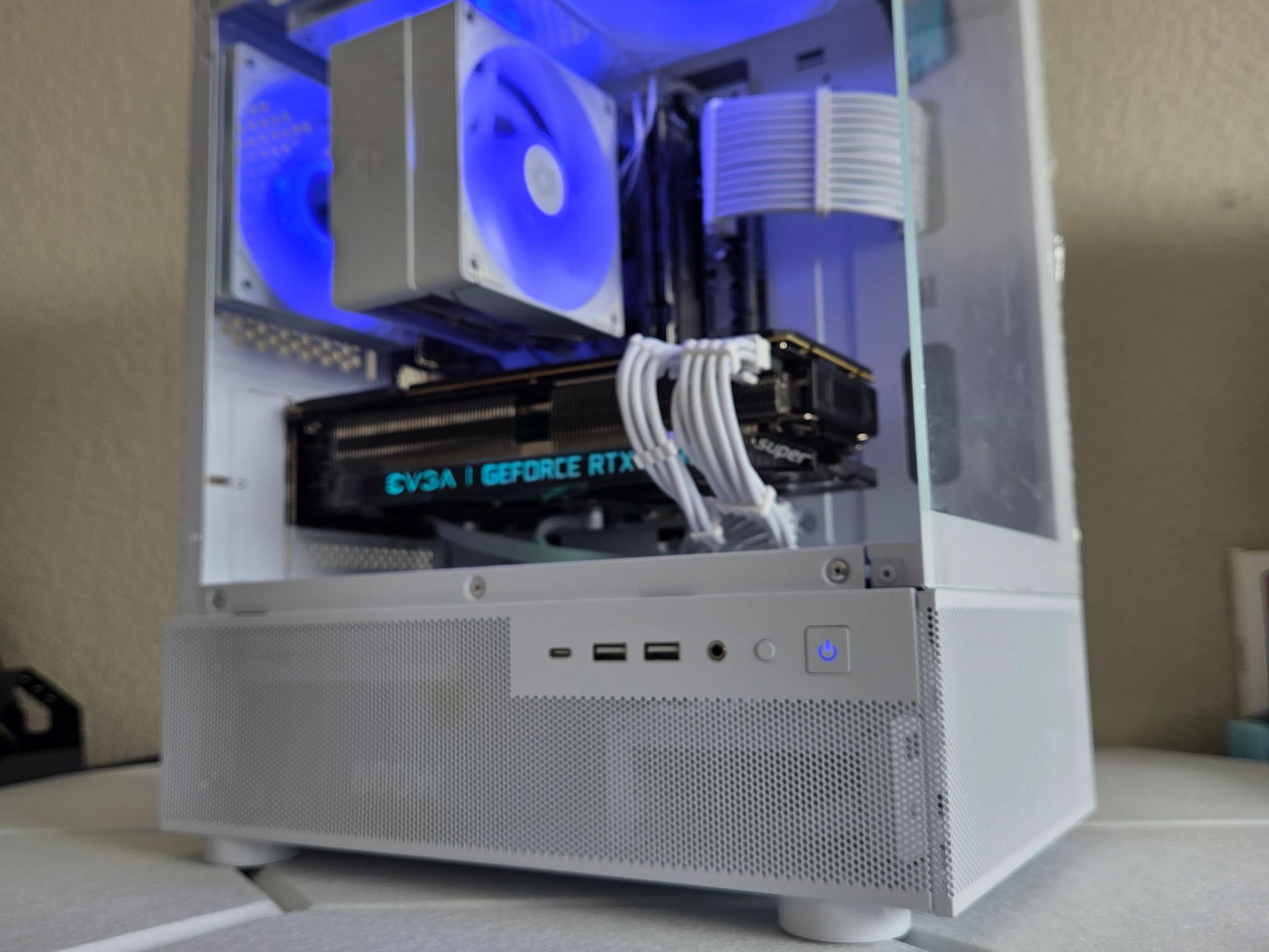 WINTER STORM – Ryzen 5 5500 / RTX 2080 super / 16GB RAM / 500GB NVMe SSD❄️⛄❄️/I/