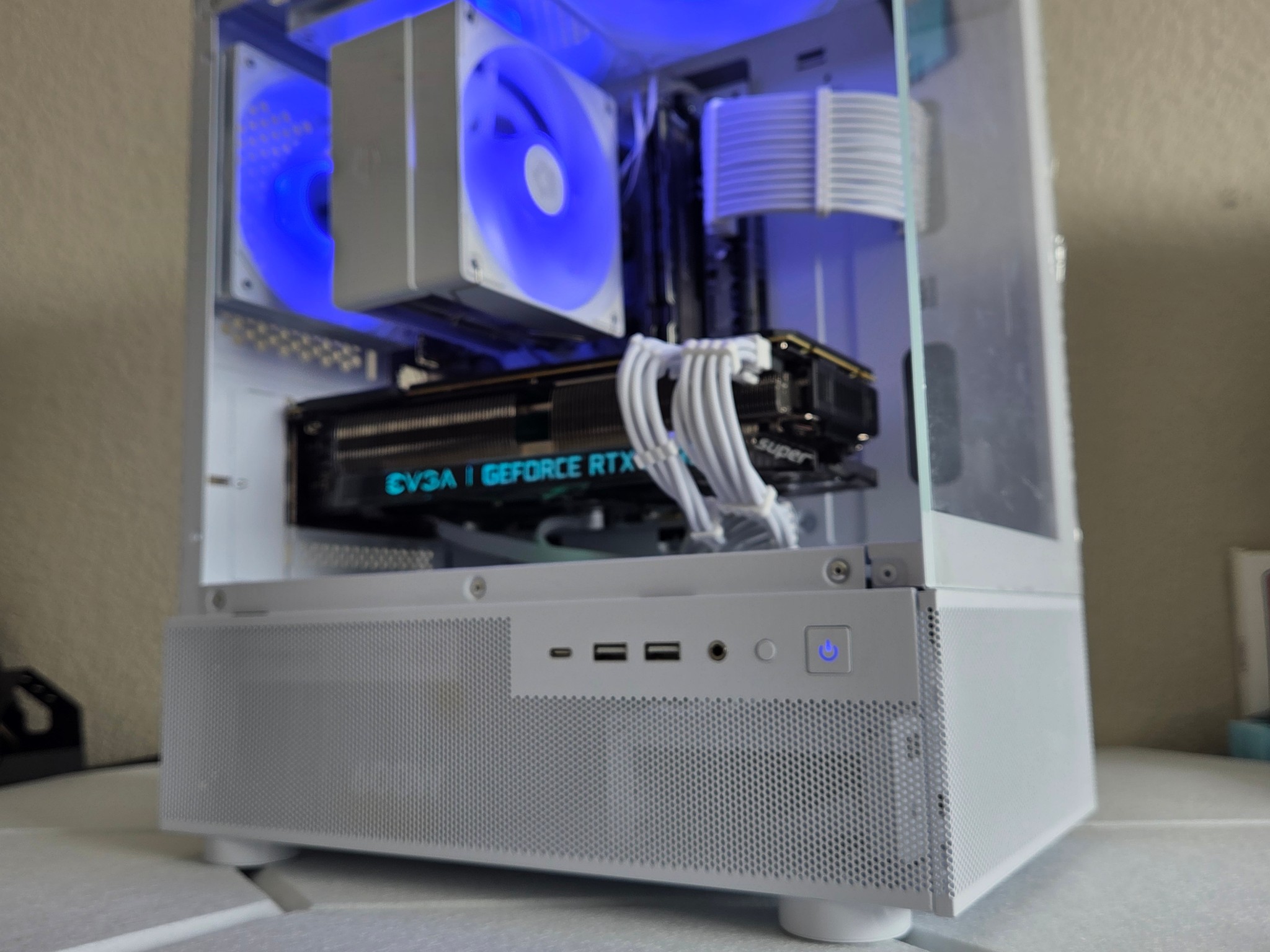 WINTER STORM – Ryzen 5 5500 / RTX 2080 super / 16GB RAM / 500GB NVMe SSD❄️⛄❄️/I/