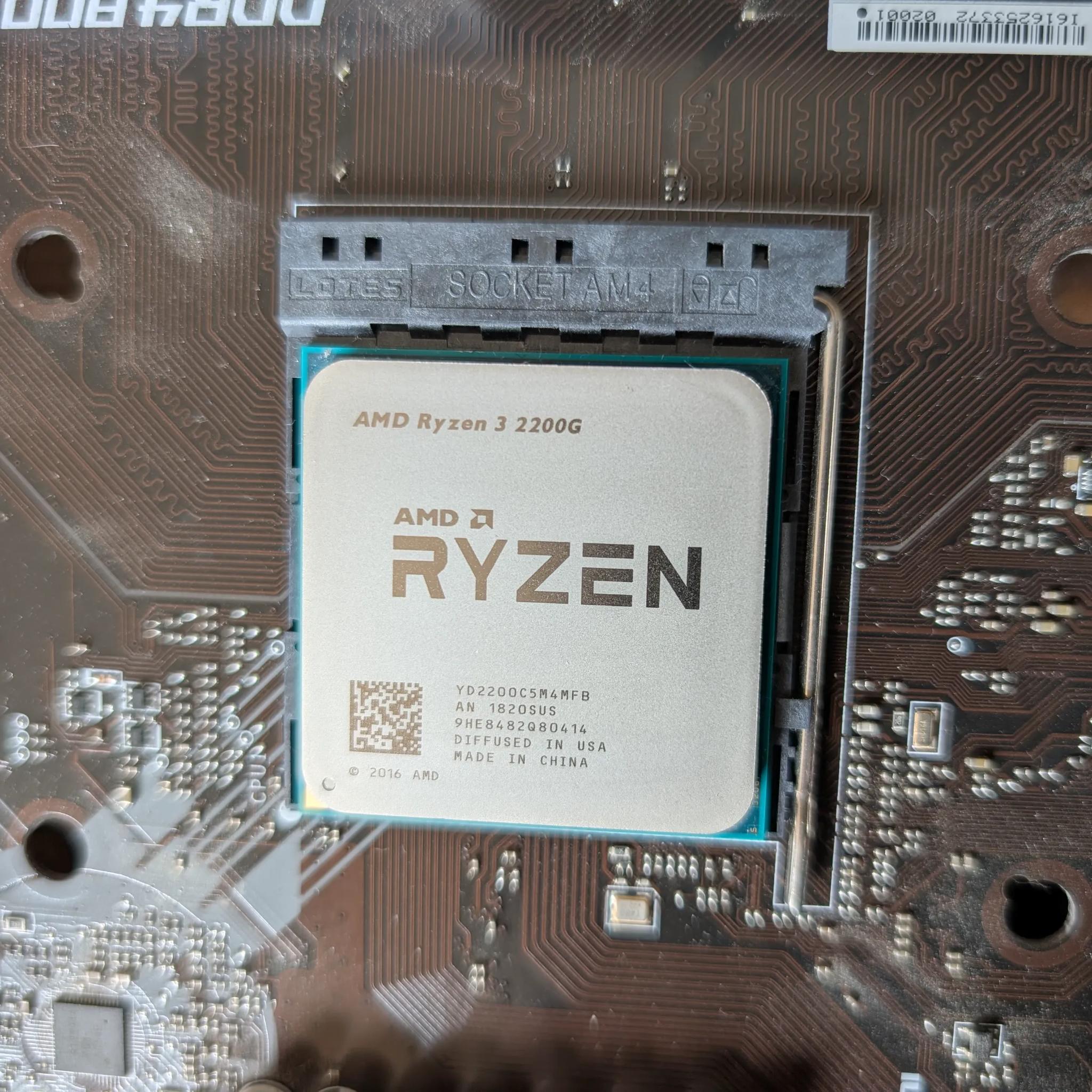 AMD Ryzen 3 Pro 2200G Quad-Core 3.5GHz Socket AM4 Processor (YD220BC5M4MFB)