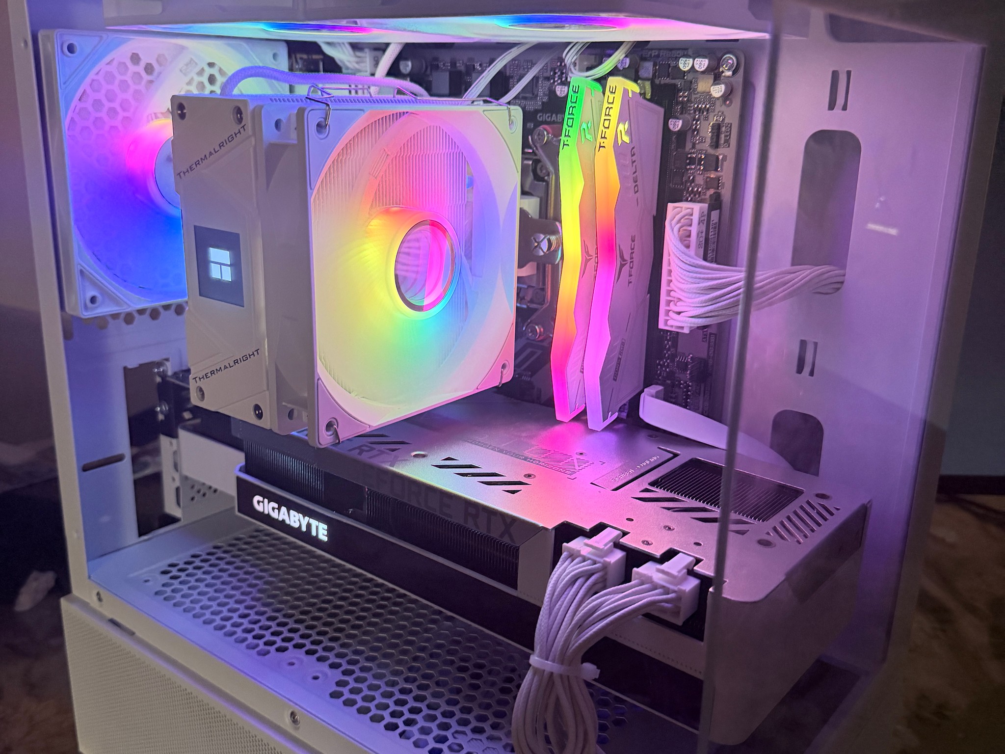 WHITE 3080 Gaming PC | RTX 3080 | 16GB DDR5 | 9600x | 1TB Storage | LCD DISPLAY Cooler