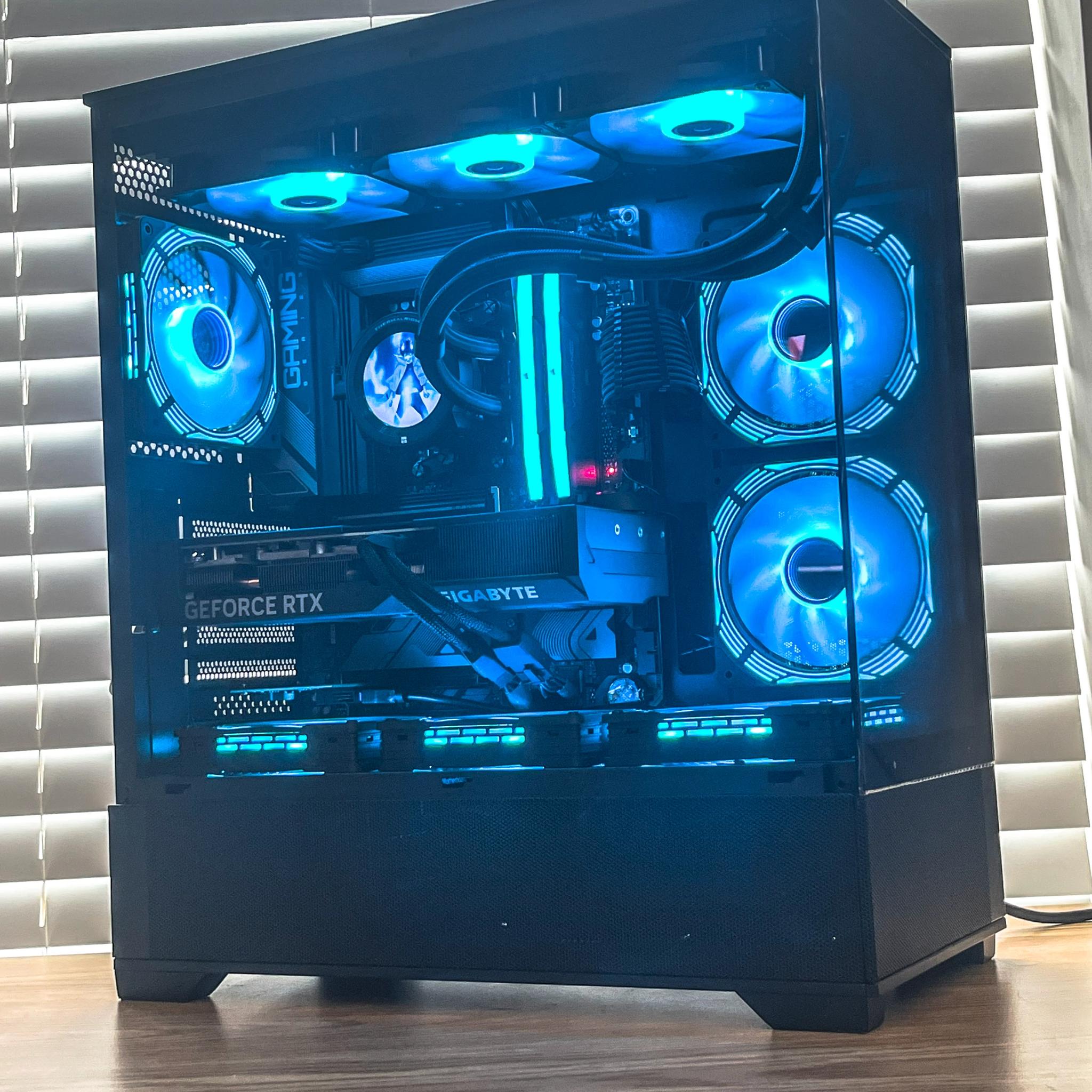 🖤Gaming PC | Ryzen 5 7600x | RTX 4070 SUPER | 32GB DDR5 | 2TB SSD🖤