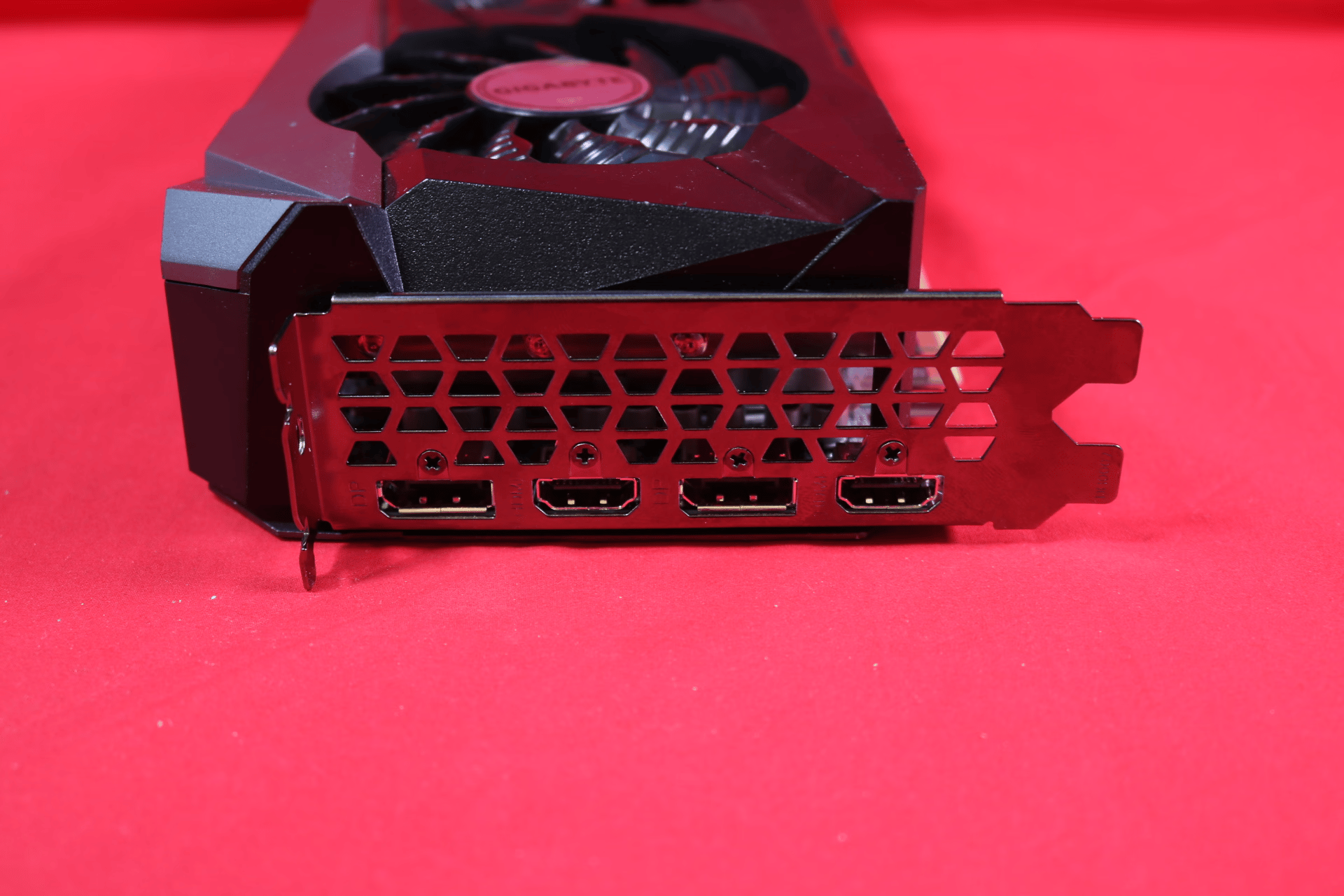 *AS IS/FOR REPAIR* Gigabyte GeForce RTX 3070 Ti Gaming OC 8GB GDDR6X PCIe 4.0 x16 Desktop GPU