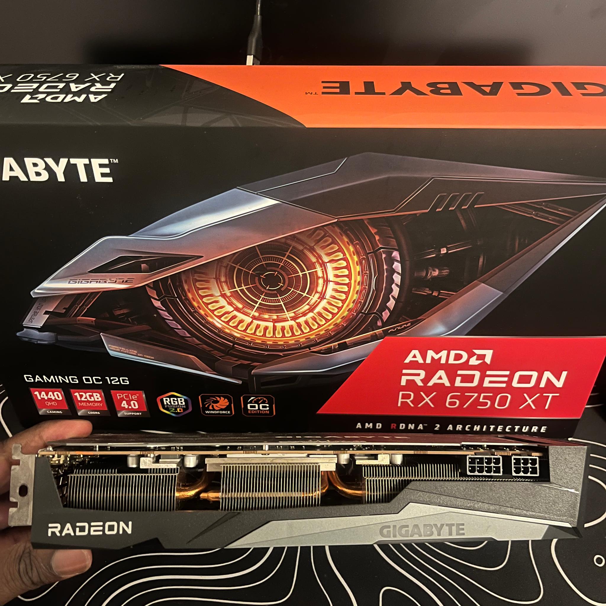 GIGABYTE GAMING OC Radeon RX 6750 XT