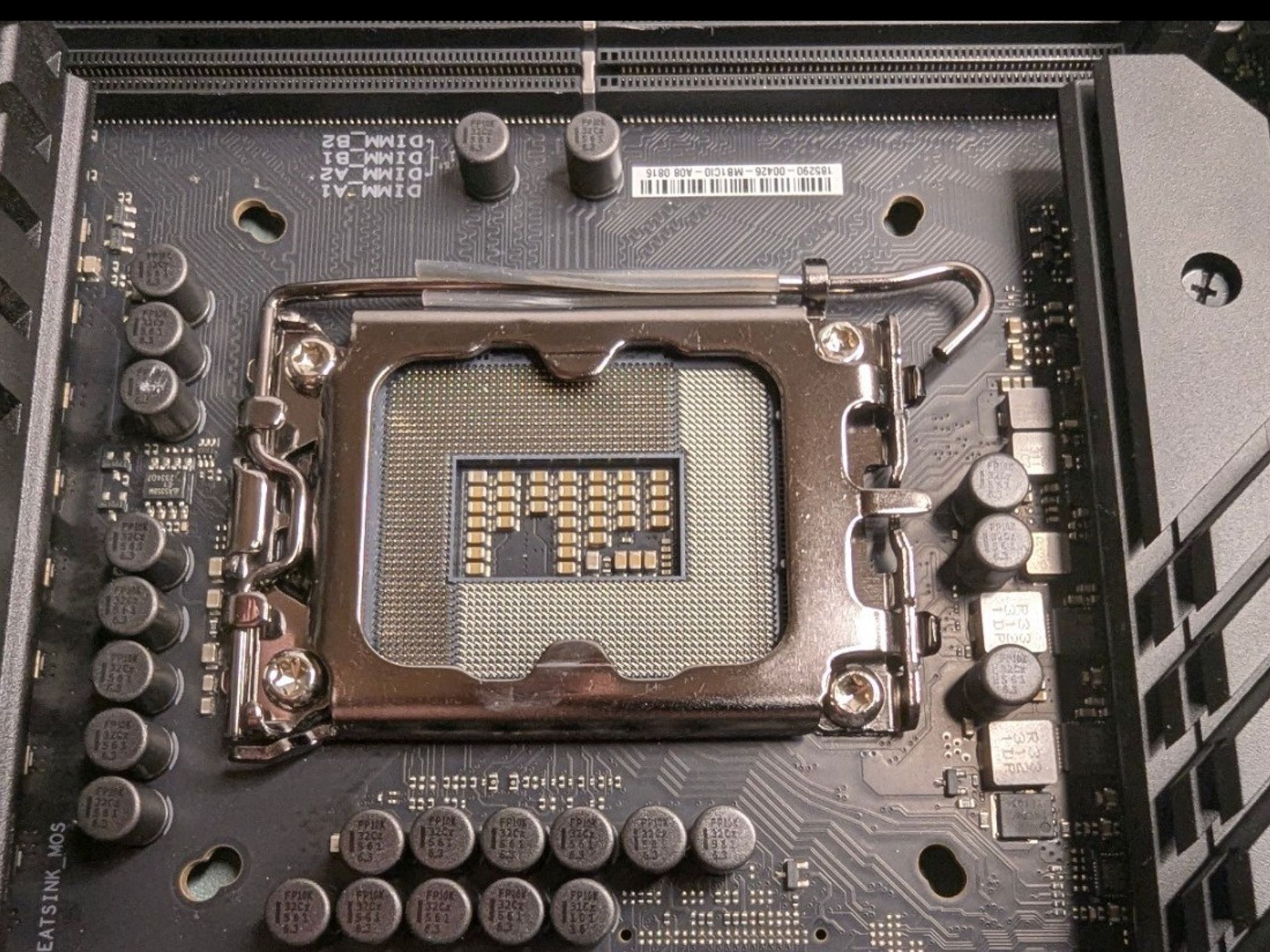 ASUS ROG Maximus Z790 Hero Motherboard + ROG Hyper M.2 Card + DDR5 Support