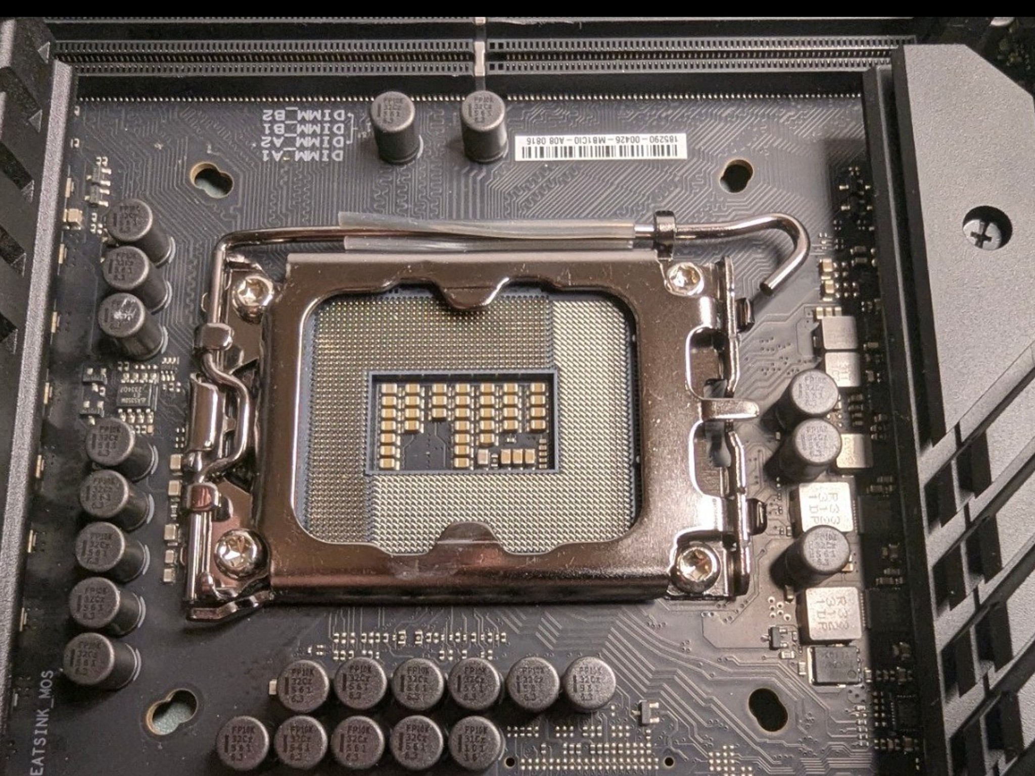 ASUS ROG Maximus Z790 Hero Motherboard + ROG Hyper M.2 Card + DDR5 Support