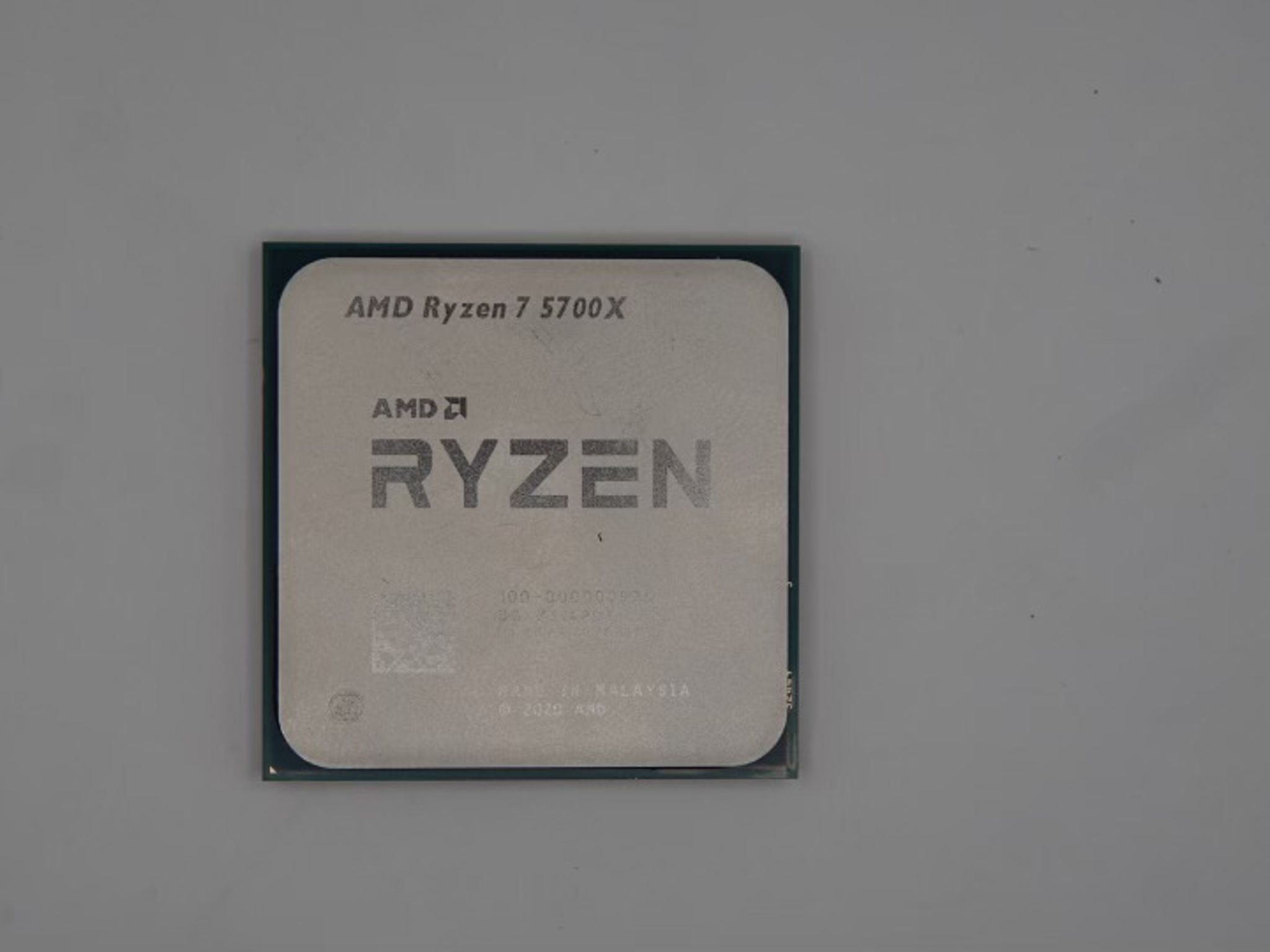 AMD Ryzen 7 5700x