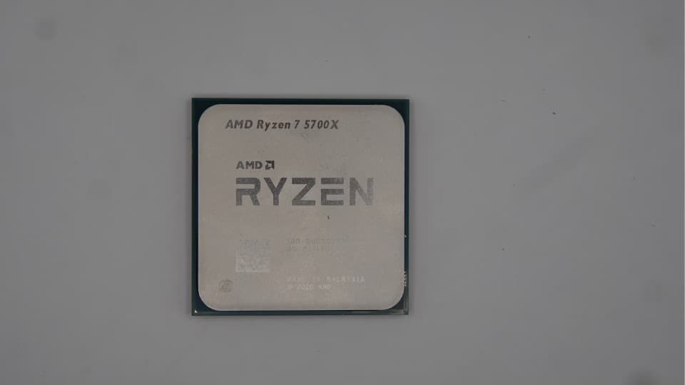 AMD Ryzen 7 5700x