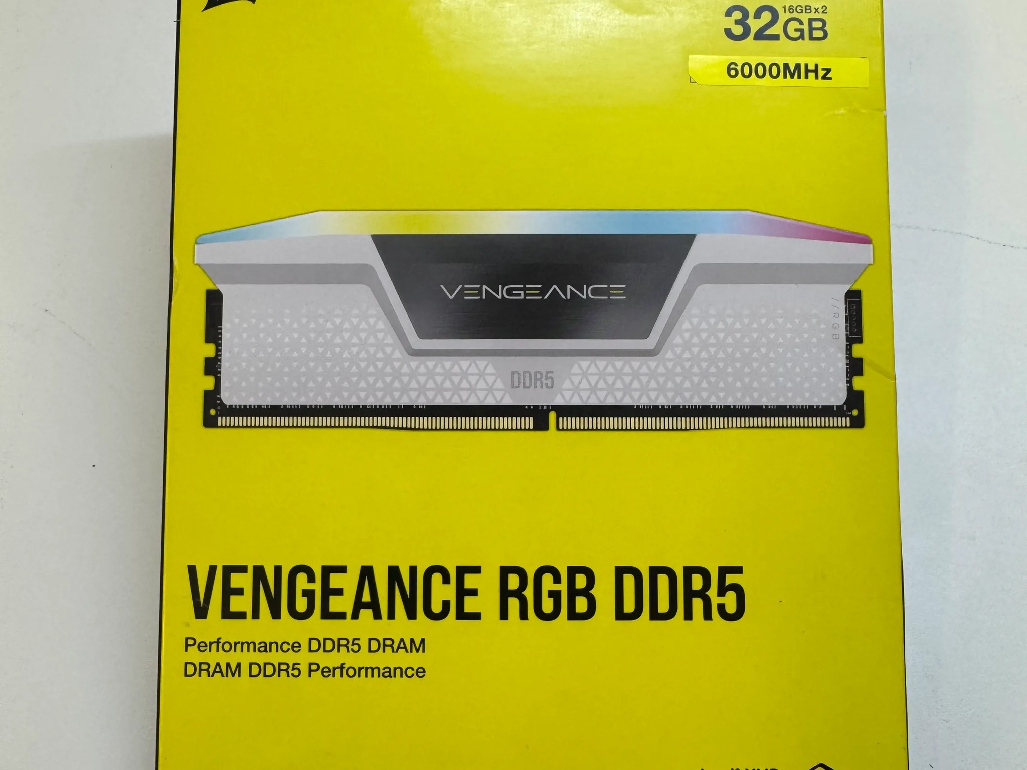 BNIB 32GB (16x2) DDR5 6000 CL30 White ARGB Corsair Vengeance