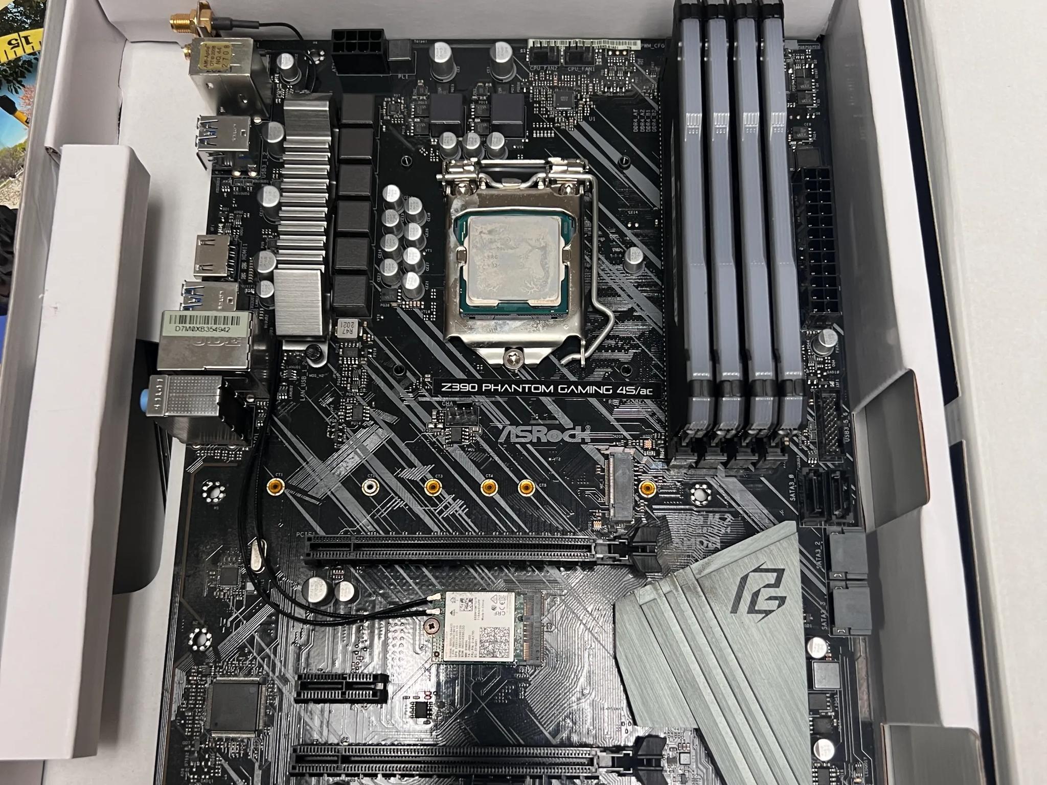 i9 9900KF w/ ASROCK Z390 Phantom Gaming 4s/ac & 4x16GB DDR4 3600Mhz Corsair Vengeance RGB Pro
