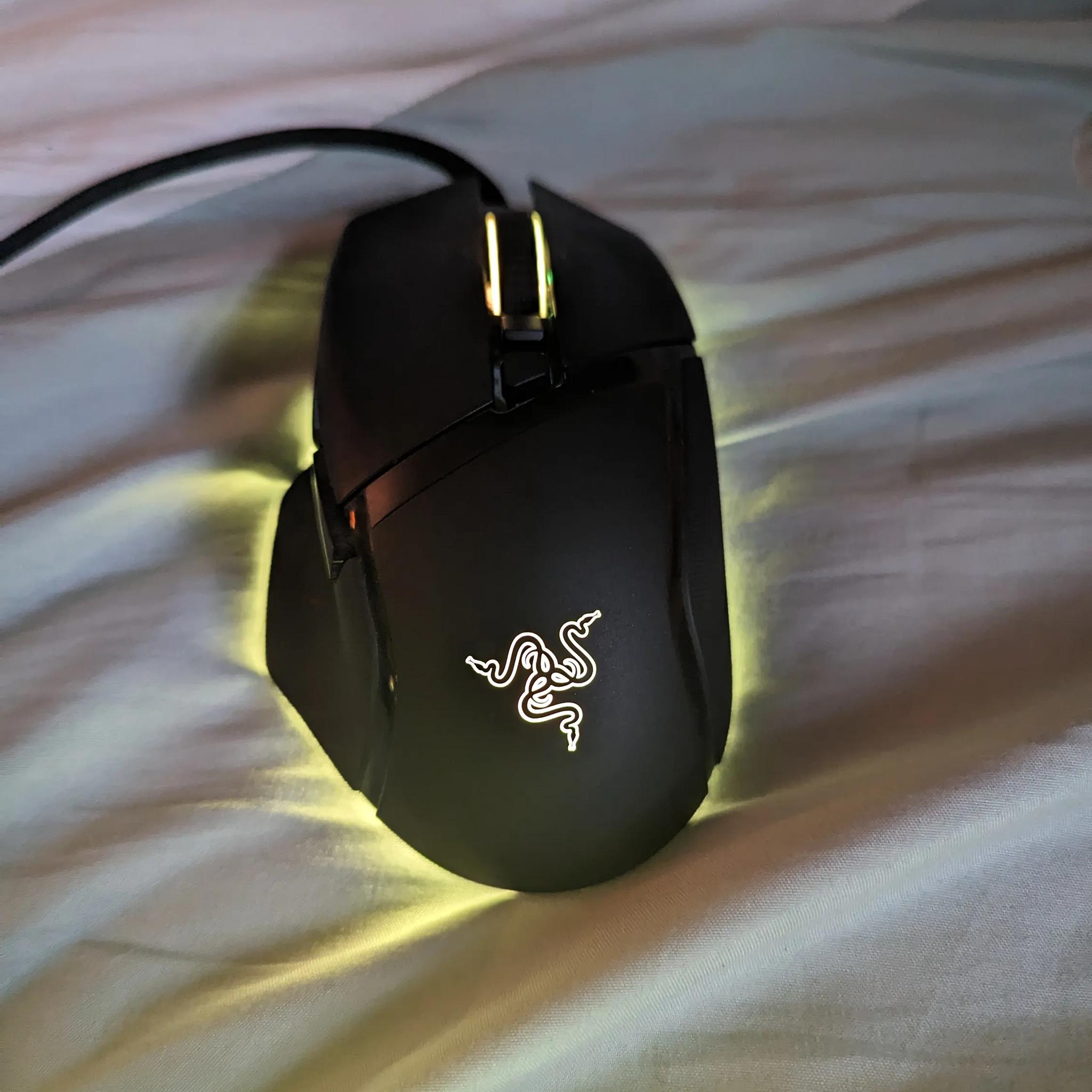 *GREAT CONDITION* Razer Huntsman V2 RGB Mechanical Keyboard + Razer Basilisk V3 RGB Mouse