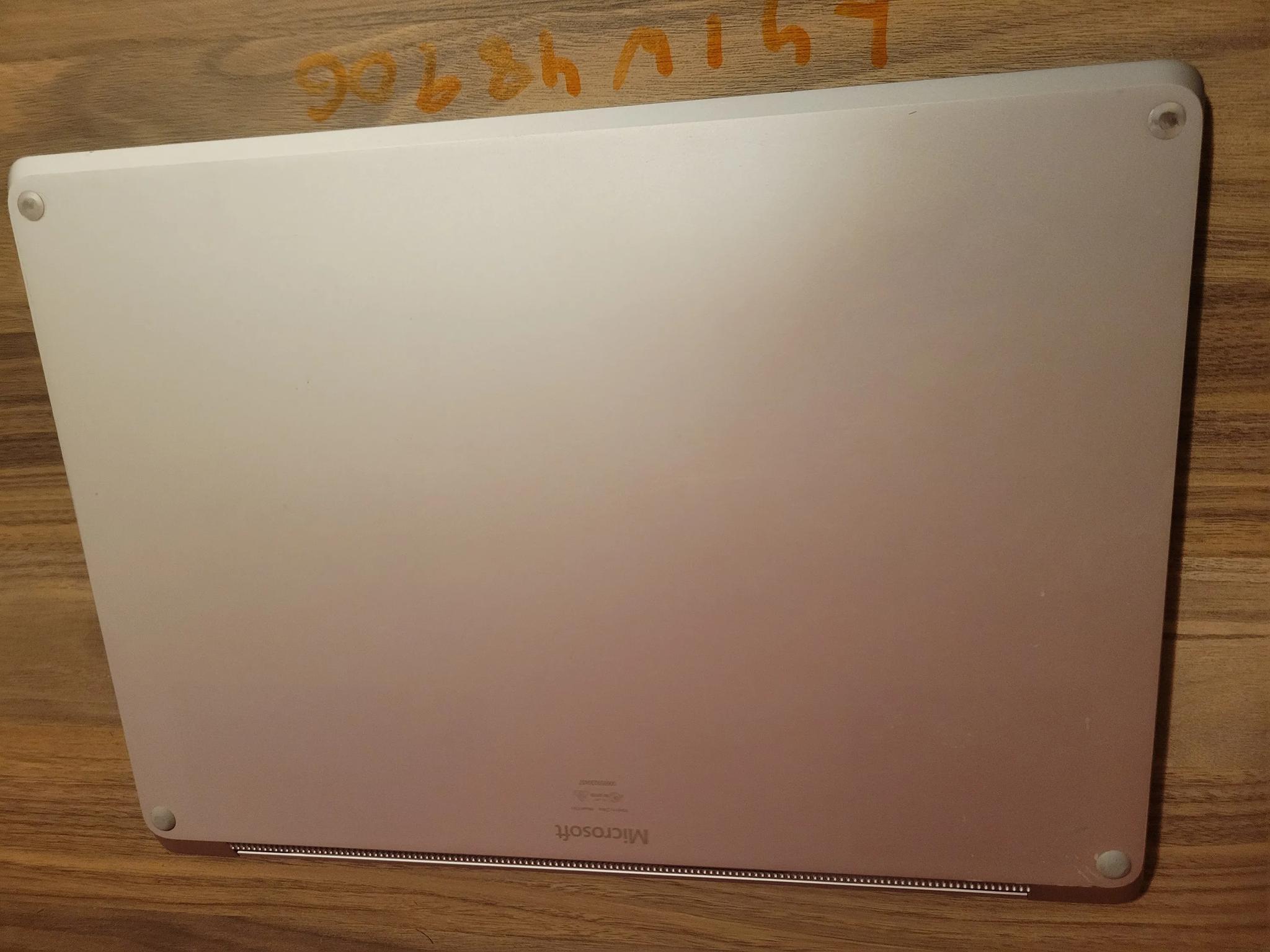 Microsoft Surface Laptop 2 - intel i7 - 512gb - 16gb ram - 13.5" touch screen