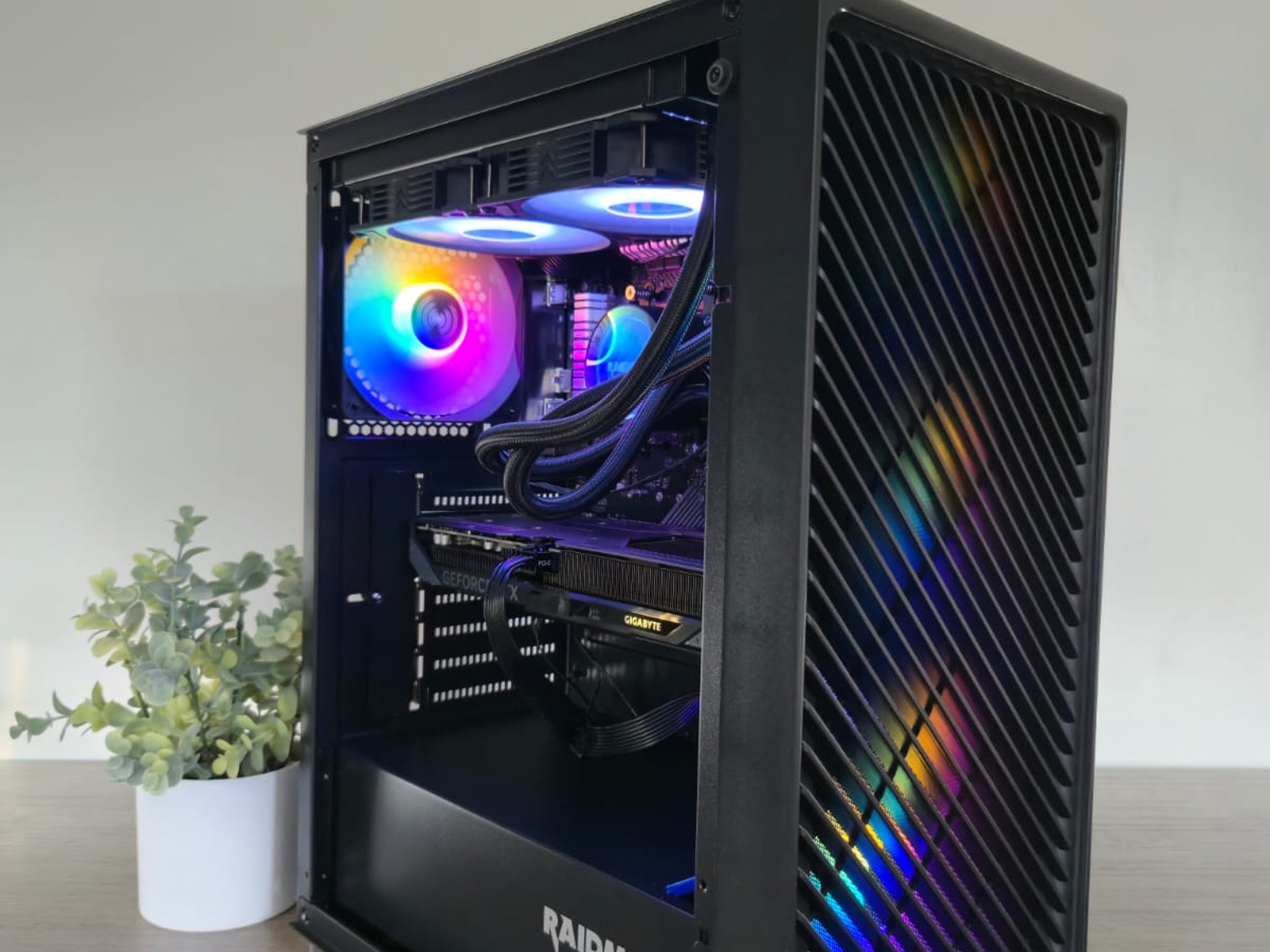 Black gaming pc, 5060 ti 8gb, 16gb ddr4, ryzen 5 5500