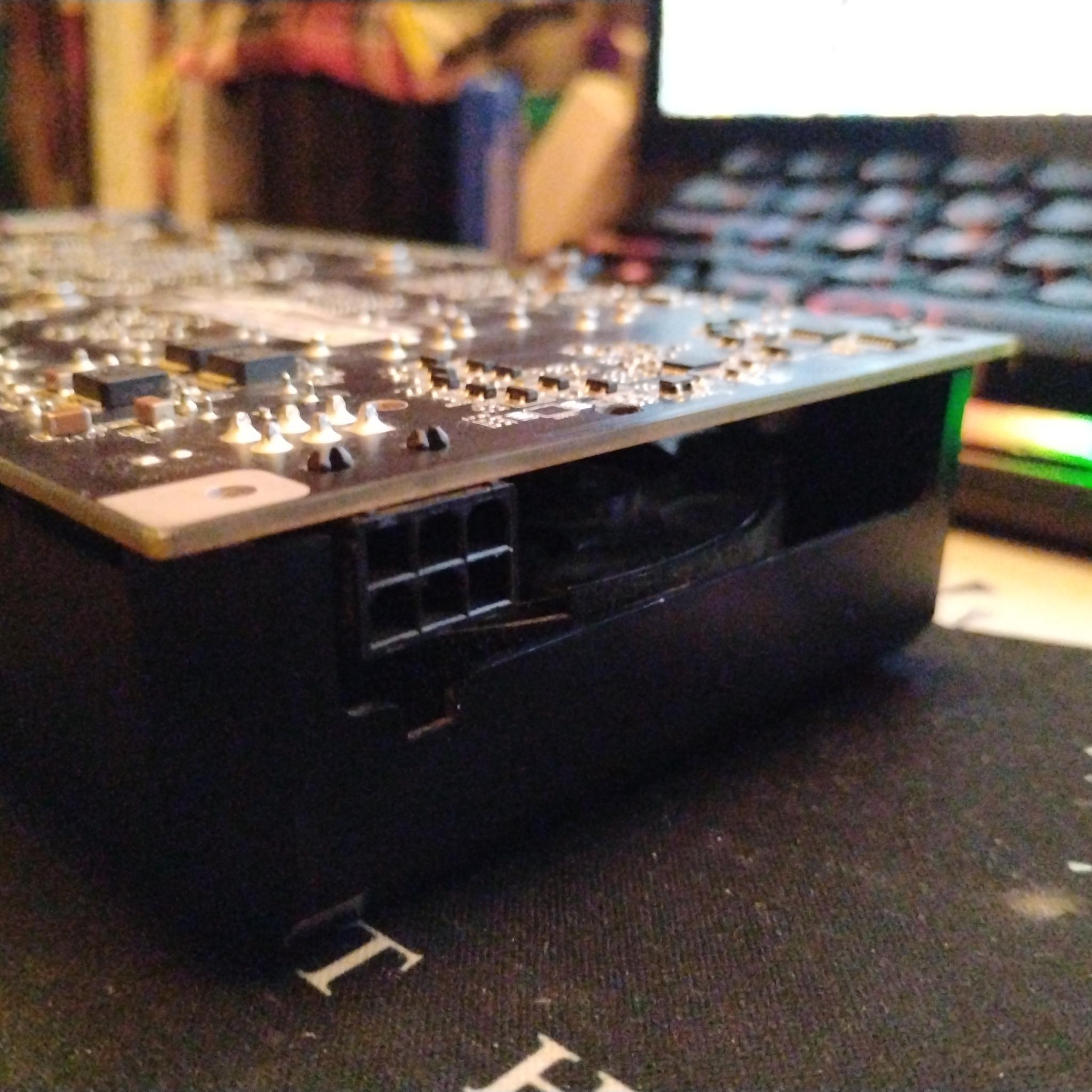 ATI Radeon XFX HD 4850 | DX10