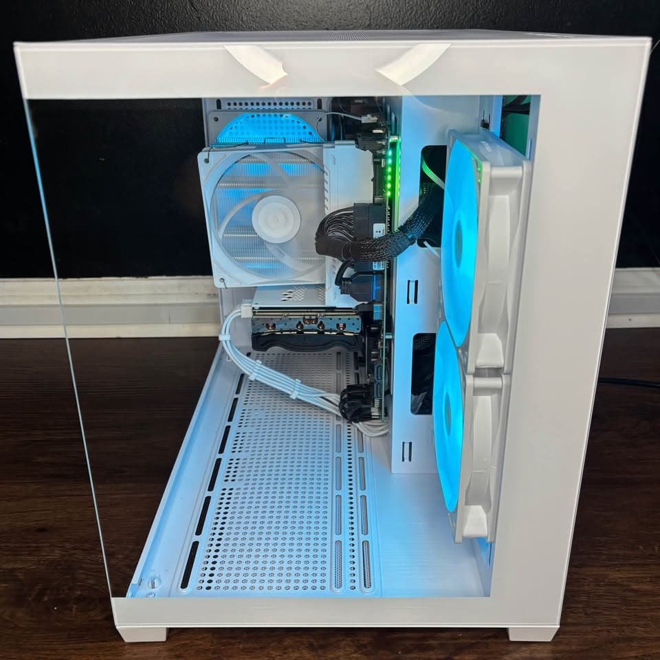 White Gaming PC (RTX 3060 Ti 8GB + Intel Core I5-12600K)
