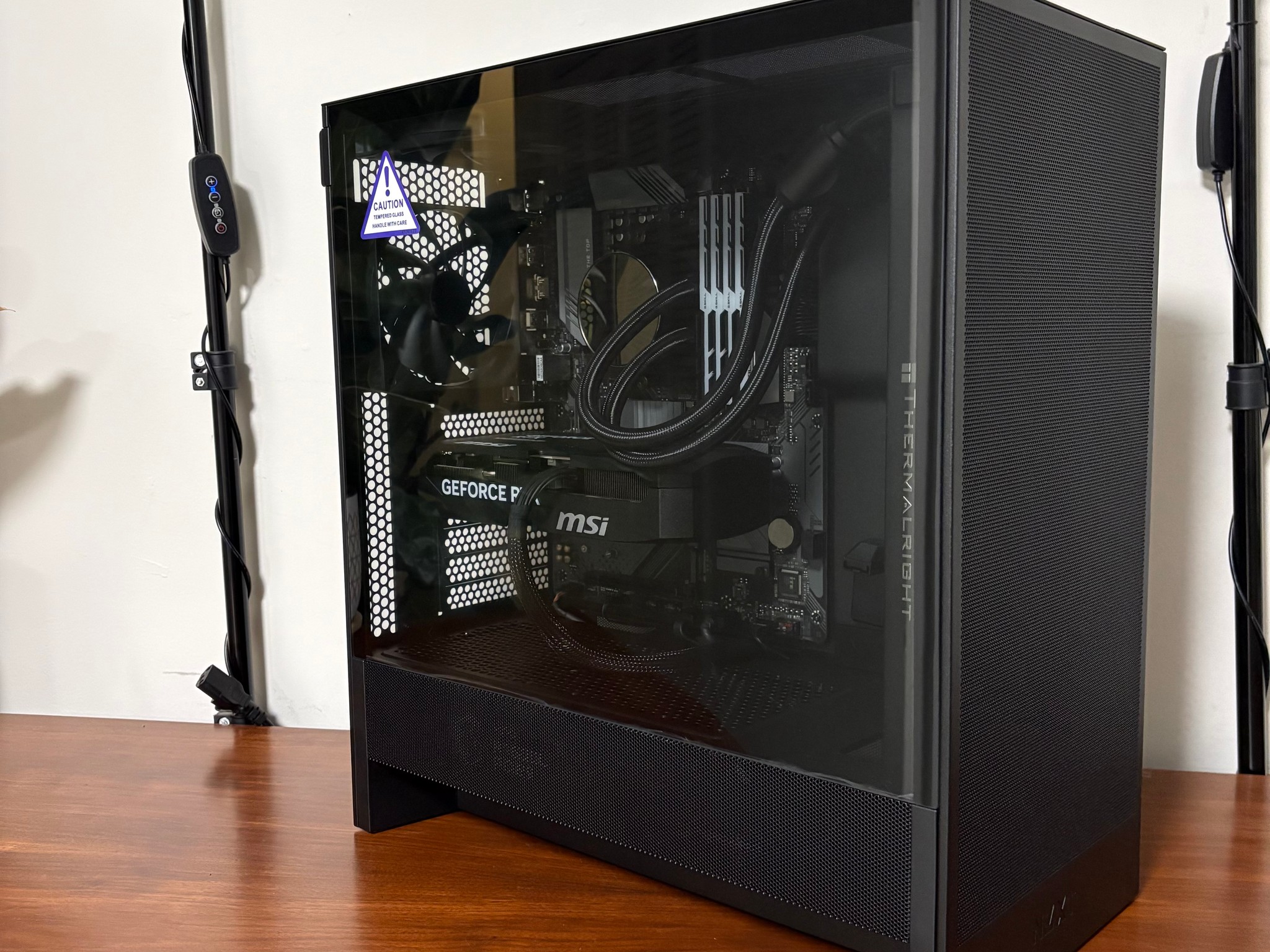 RTX 5070 | Ryzen 7 5800XT | 32GB DDR4 | 1TB NVMe | 750W Gold | NZXT H5 Flow (2024)