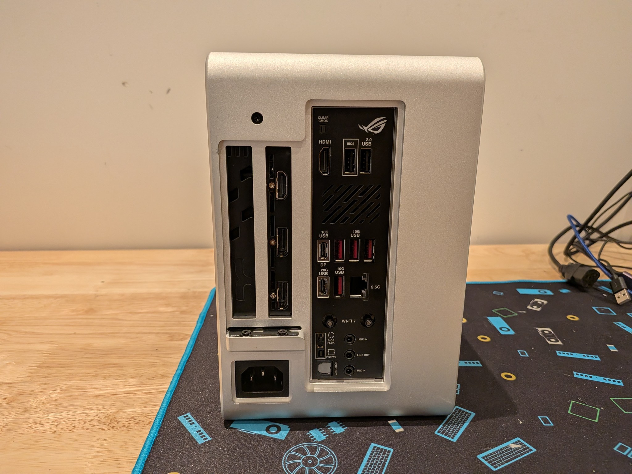 1440p Adventurer - RX 9060 XT 16 GB, Ryzen 5 9600X, 32 GB DDR5 RAM, 1 TB Gen 4 NVME, Noctua