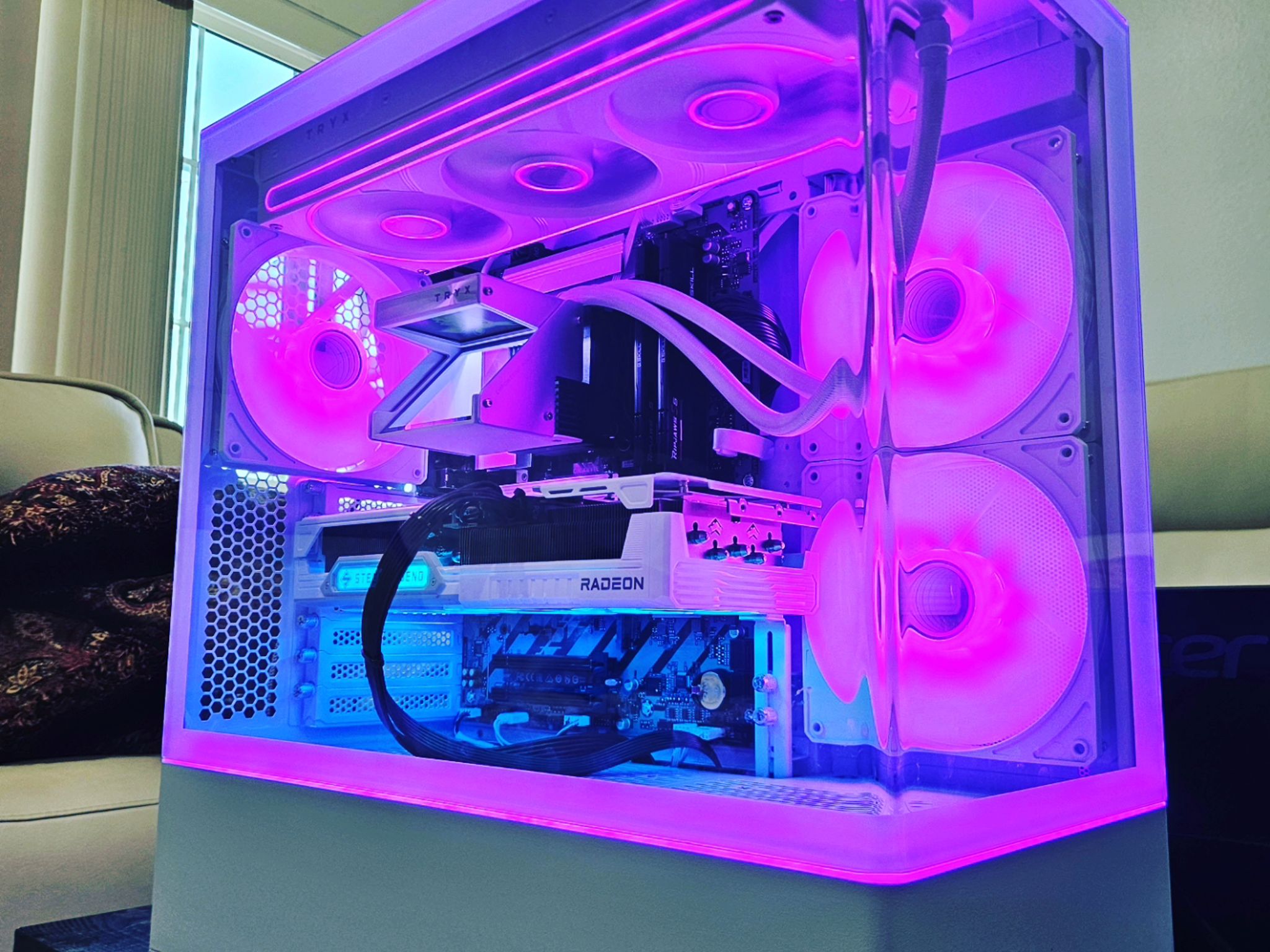 Gaming PC • RX 9070 XT • Intel Core Ultra 7 265K • 32GB DDR5 • 1TB M.2 • TRYX Holo 360MM • Win 11