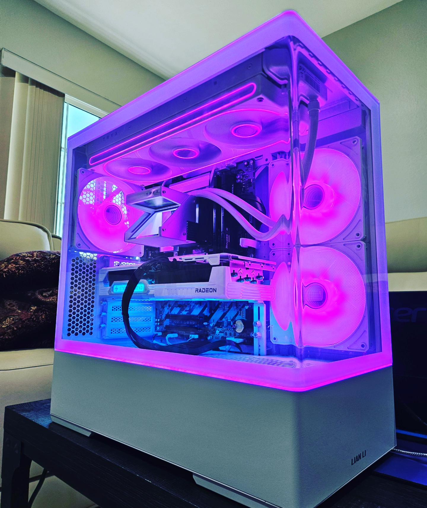 Gaming PC • RX 9070 XT • Intel Core Ultra 7 265K • 32GB DDR5 • 1TB M.2 • TRYX Holo 360MM • Win 11