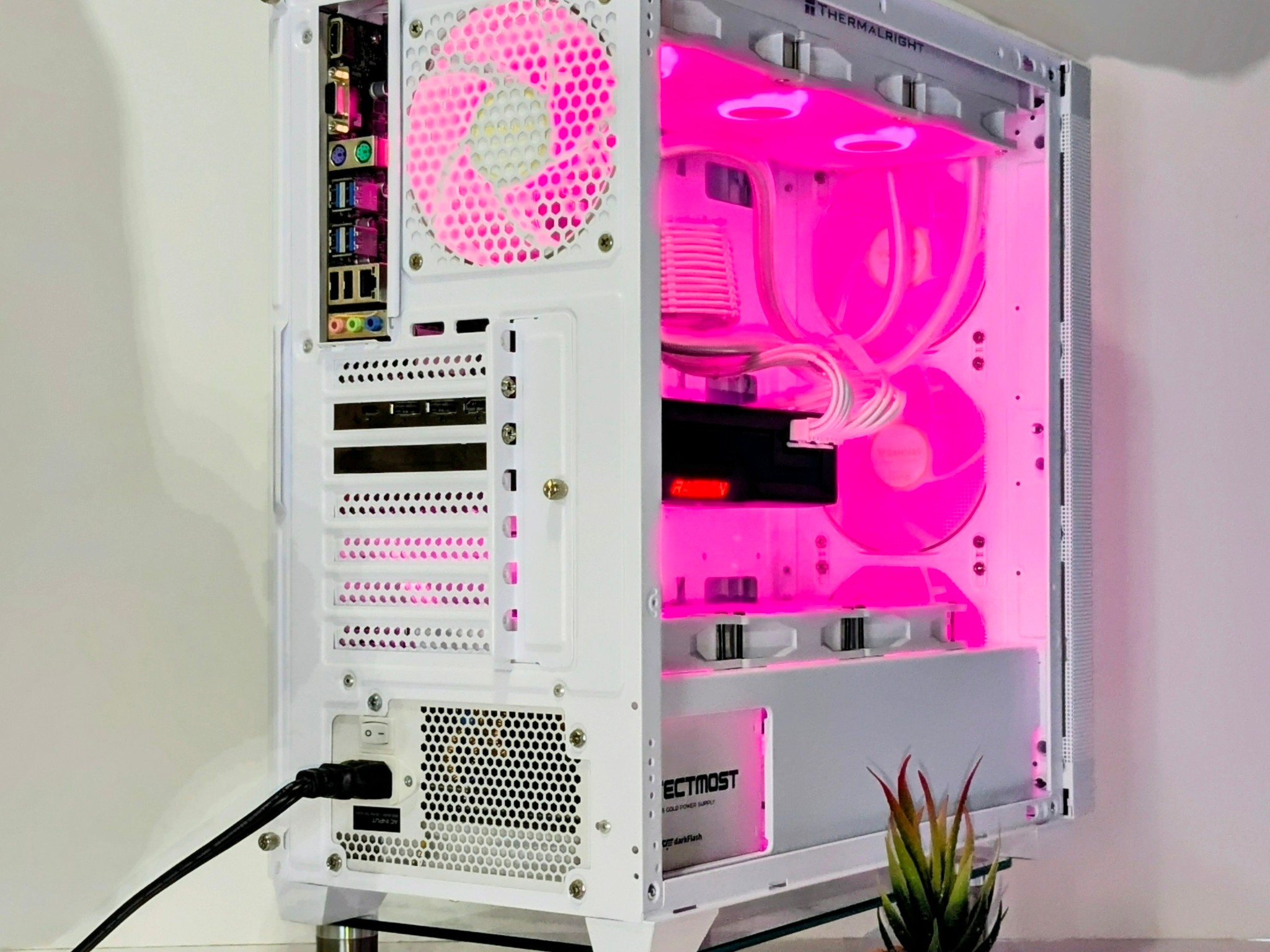 Luffy D "Gear AM/5" Build🔥⚪️Ryzen 7 7700⚪️RX 6950XT⚪️32GB RAM⚪️1TB NVMe⚪️Windows 11 Prof.
