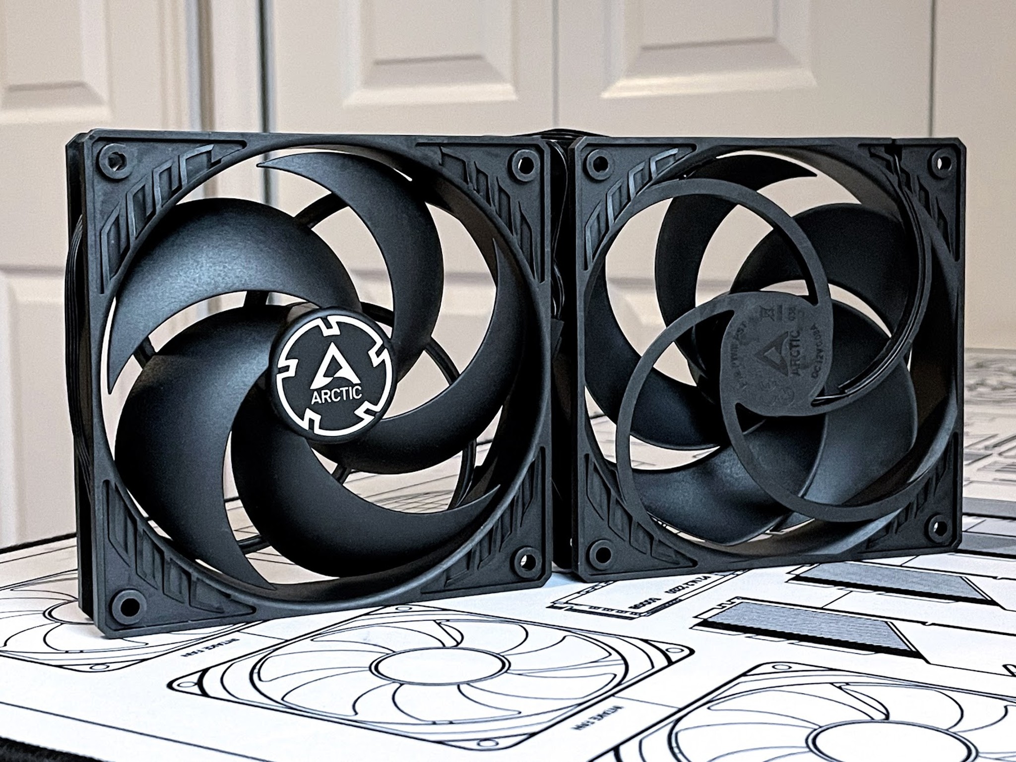 Scythe Mugen 5 Black Edition (SCMG-5100BE) + 2x Arctic P12 PST PWM Case Fans & 8g MX-4 Thermal Paste