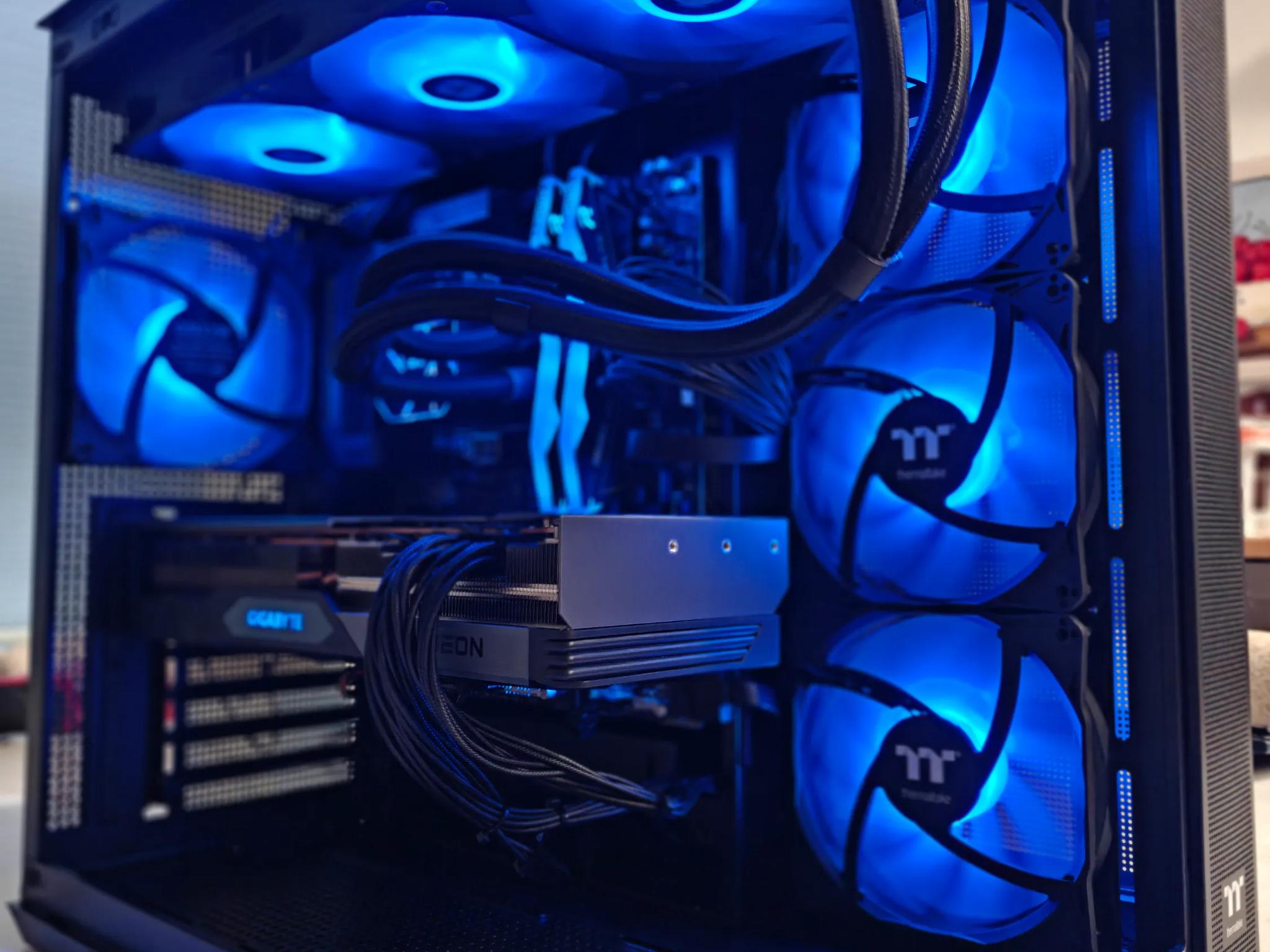 1440P - AMD Radeon RX 7800 XT - AMD Ryzen 5 9600X - 32GB DDR5 6400 RAM - 1.5TB SSD's - Premium PC