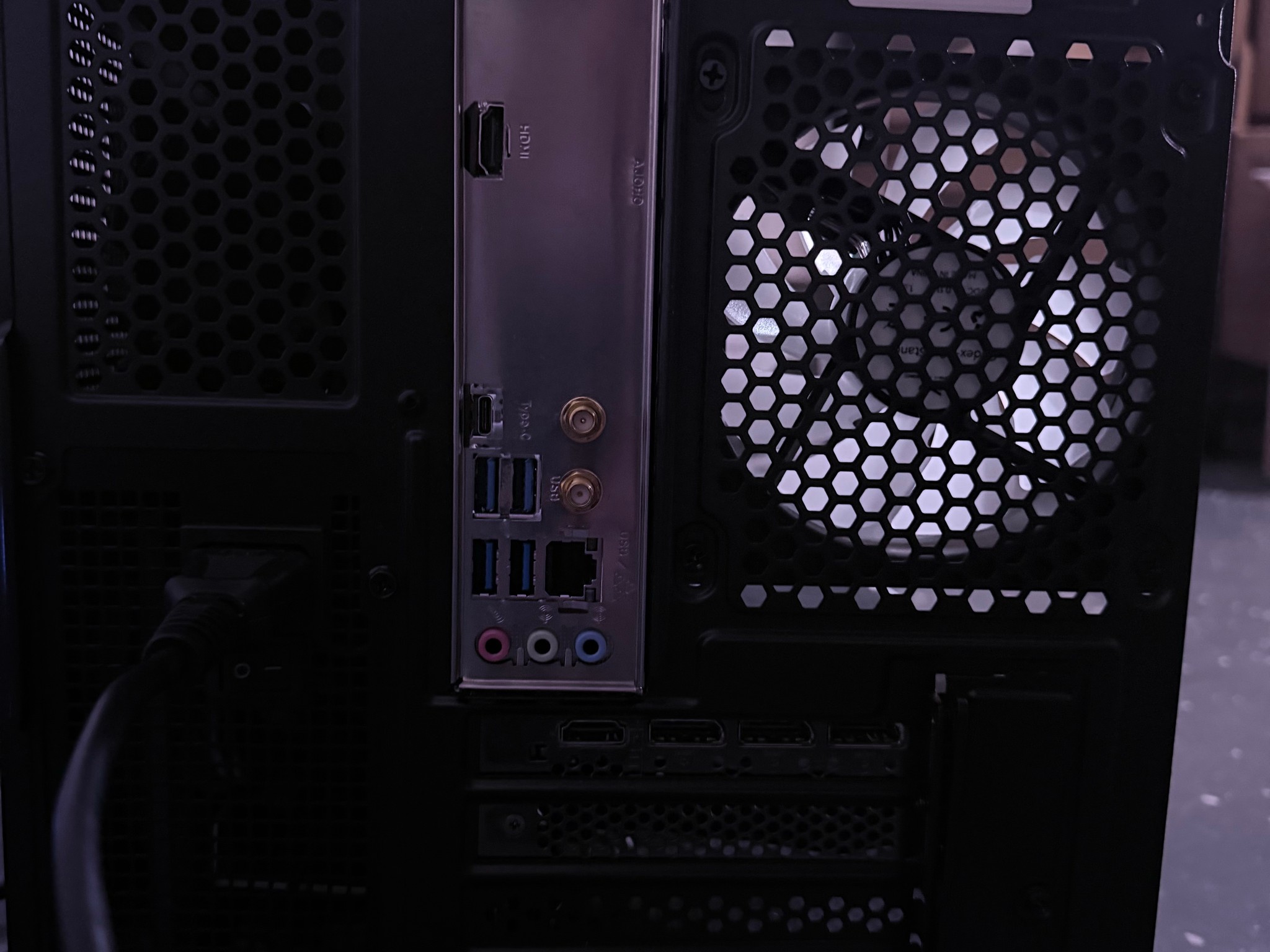 ❄️"Lunar Frost "❄️| 1080p Gaming | RTX 3060 12GB | i7 9700F | 16B Ram | 1.5TB Storage