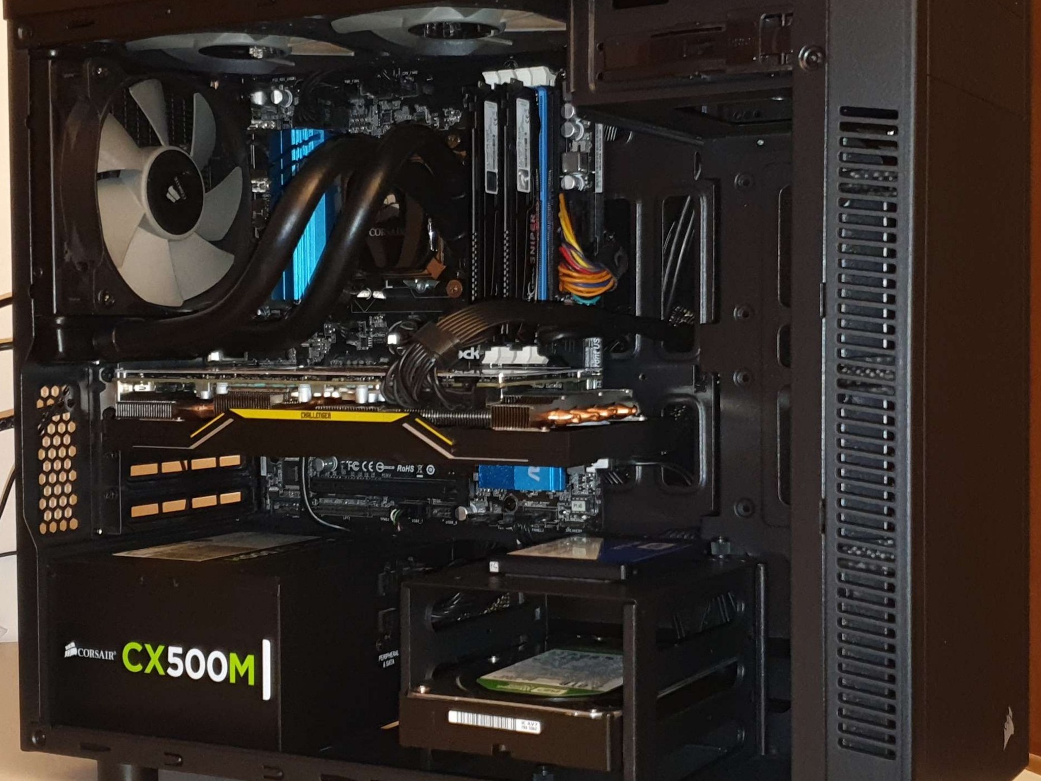 GAMING PC - CORE i5 / RX 5700 XT / 16GB RAM / 1TB SSD / LIQUID COOLED