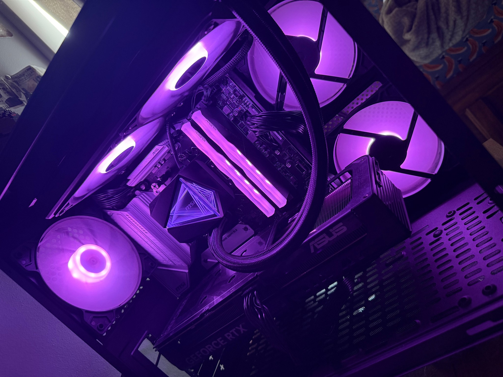 High-End Gaming PC | RYZEN 5 5600X | RTX 5060 Ti 16GB | 32GB RAM | 1TB NVME SSD