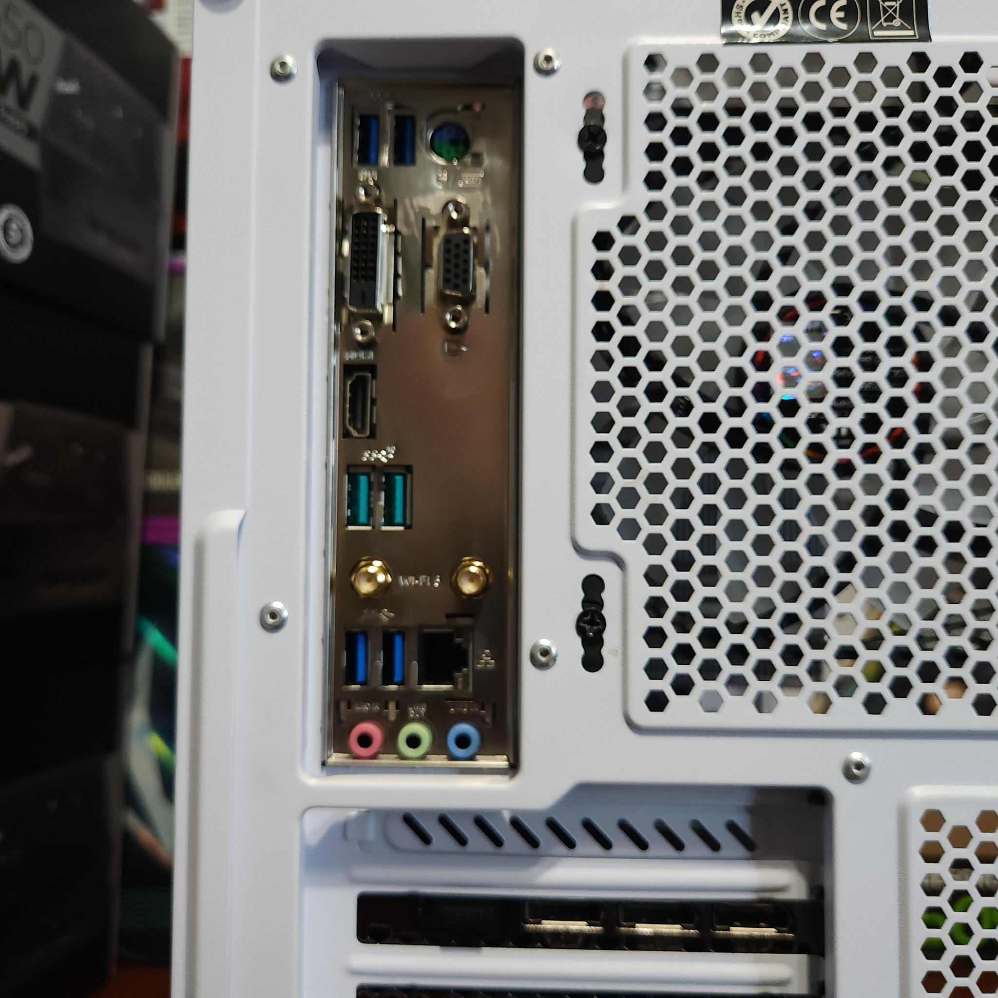 RTX 3070 | Ryzen 7 5700X | 32GB DDR4 RAM 3600 MTs | 1 TB NVME SSD | 750W BRONZE | WIFI & BT