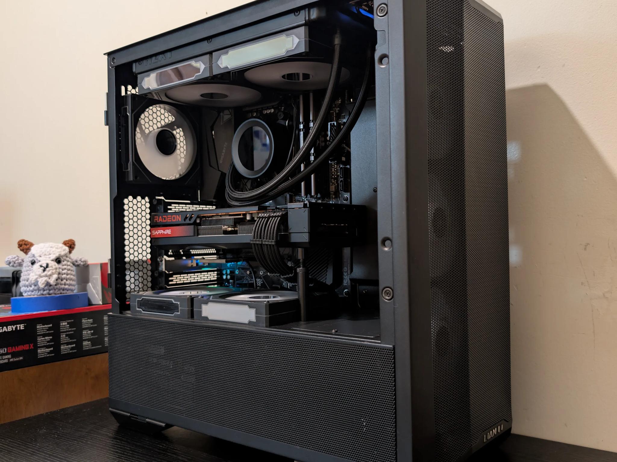 🔥Black RGB Gaming PC | RX 7800XT | Ryzen 7 5700X | 1TB SSD | 32GB RAM | WiFi 6 & Bluetooth🔥