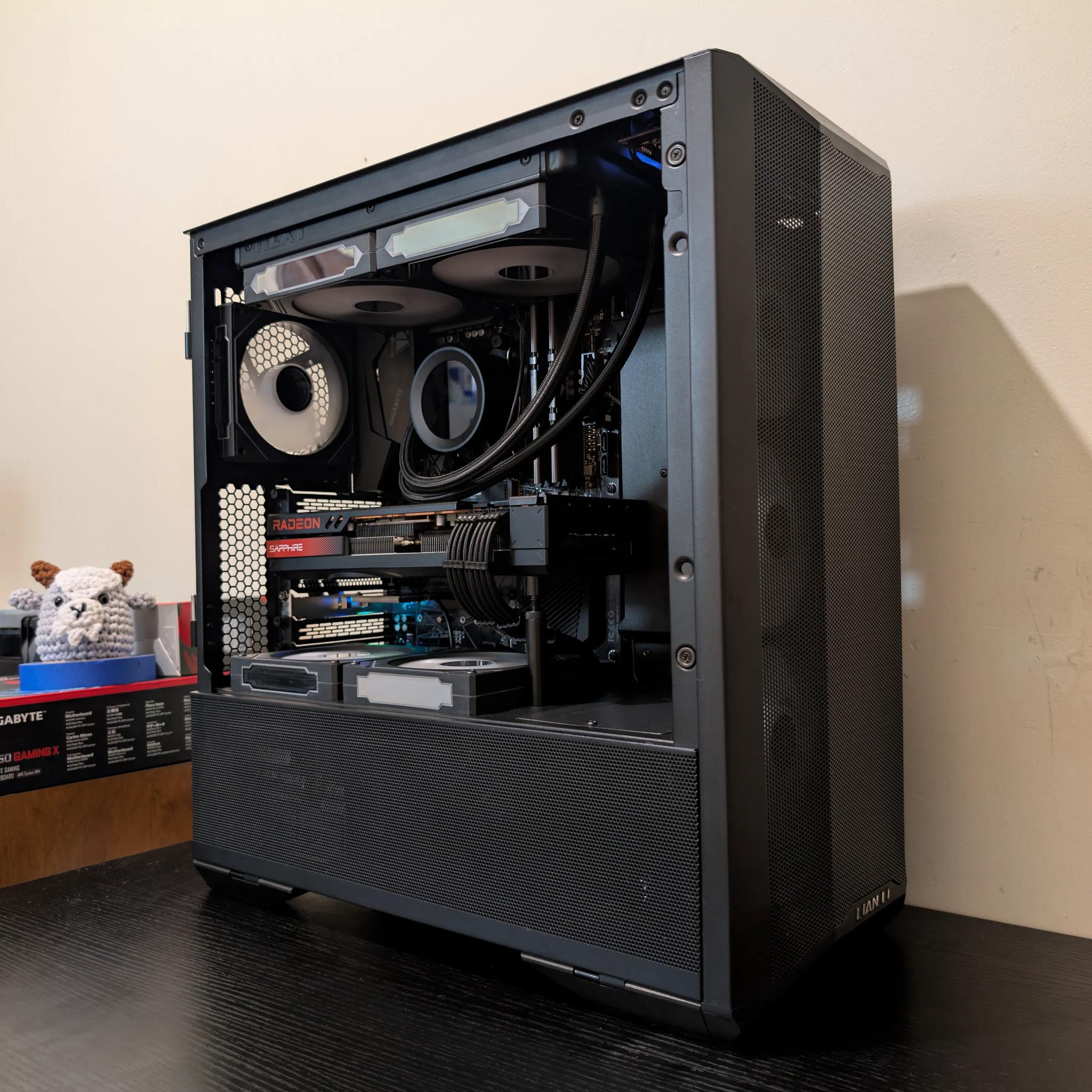 🔥Black RGB Gaming PC | RX 7800XT | Ryzen 7 5700X | 1TB SSD | 32GB RAM | WiFi 6 & Bluetooth🔥