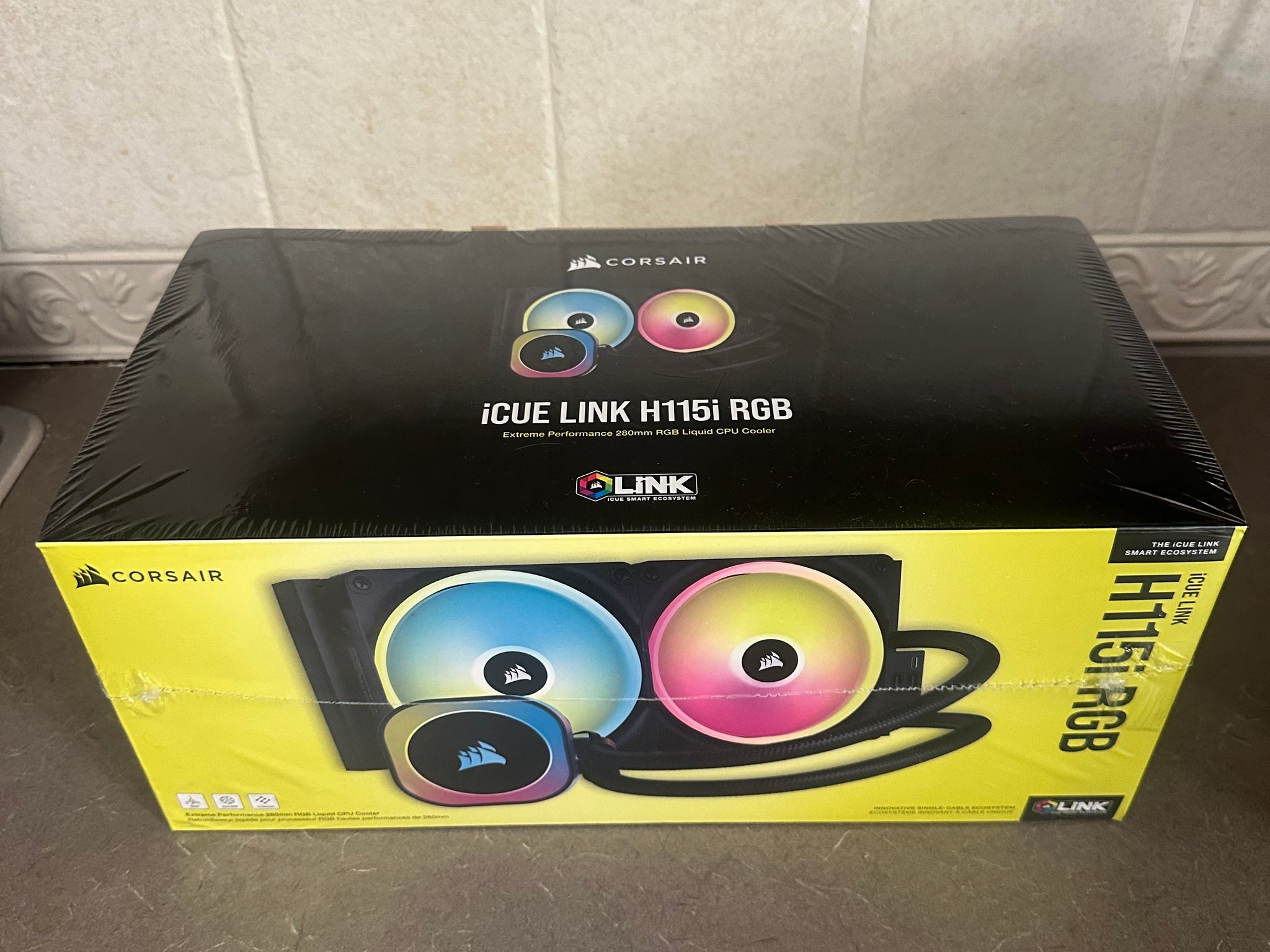 CORSAIR iCUE Link H115i RGB Liquid CPU Cooler - 280mm AIO - QX140 RGB Fans - Black
