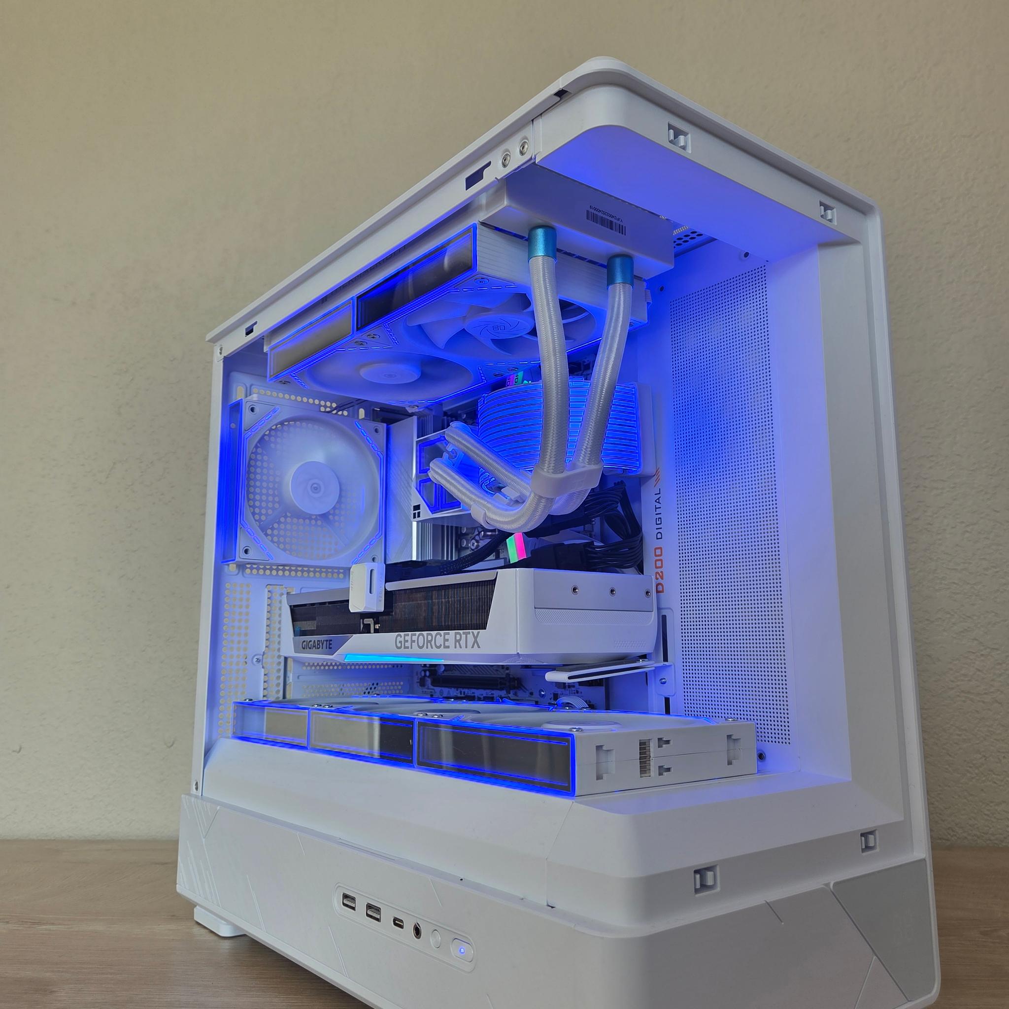 ❄️🤍 Frost Infinity | RTX 5070 | Ryzen 5 7600X | LCD Screen Display | 1.5TB Storage 🤍❄️