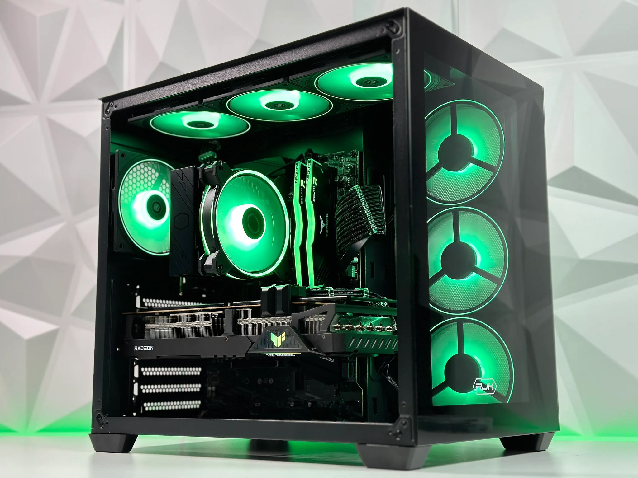 🫧📍Gaming PC↔️AMD RX 6700 XT 12 GB↔️AMD Ryzen 7 5700X 8 core↔️32GB DDR4 ↔️ 1TB SSD NVME
