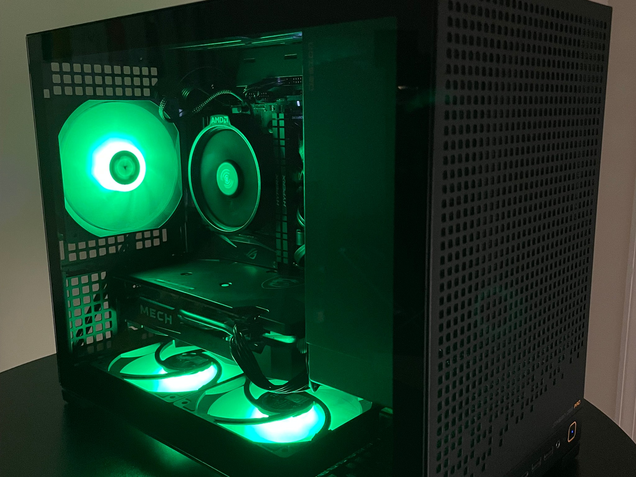 Small Form Factor Gaming PC | RX 6600XT + Ryzen 5 5500 | 16GB RAM | ~1TB SSD