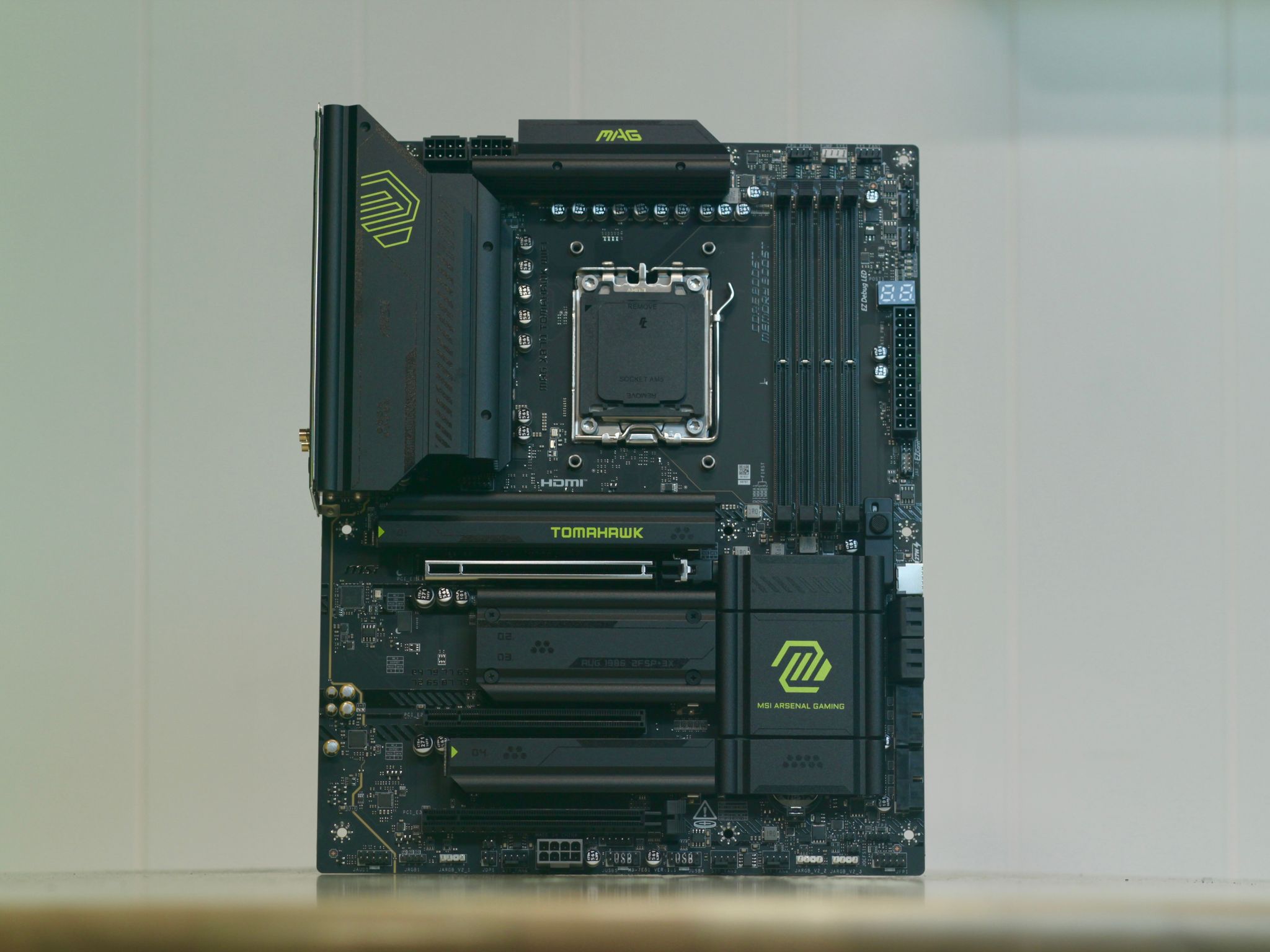 MSI MAG X870 TOMAHAWK WIFI