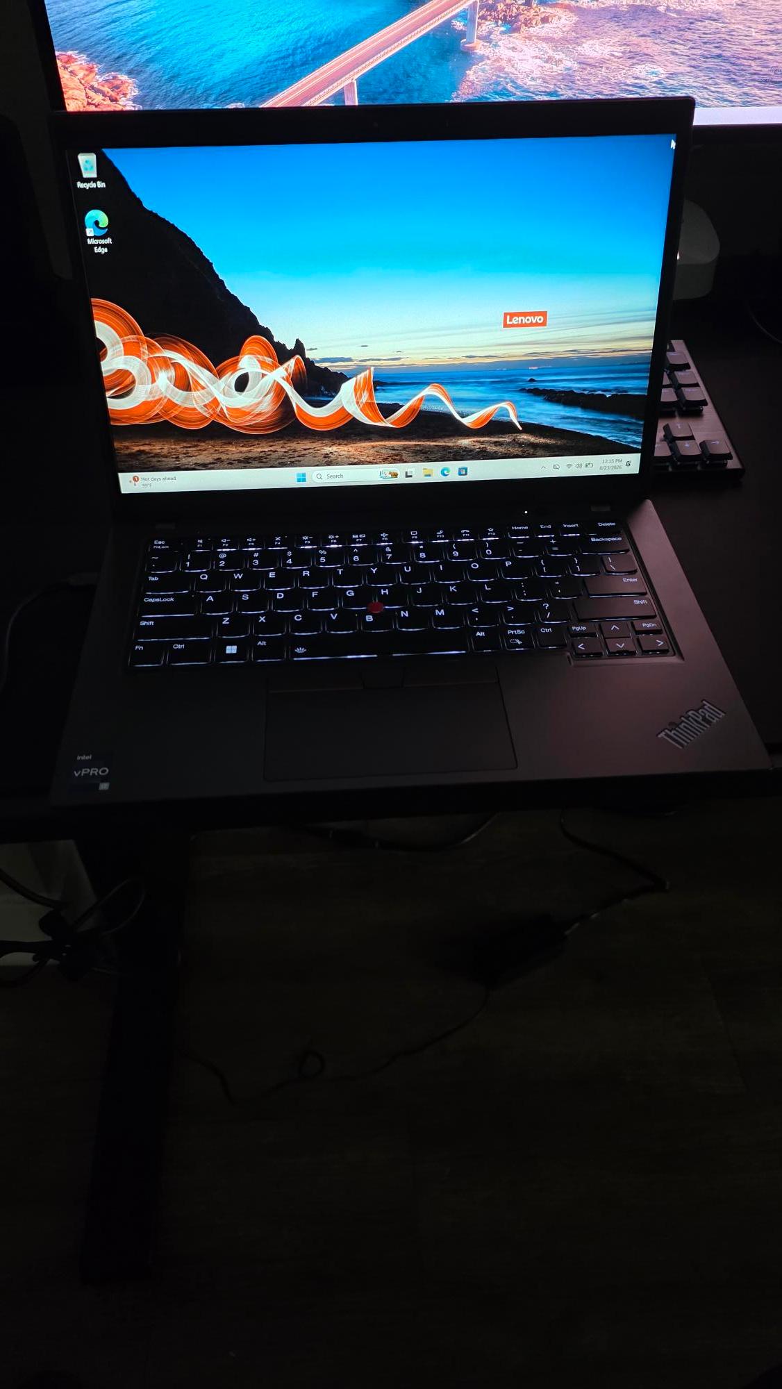Lenovo L14 thinkpad gen 4 I7 32GB ram 1 TB ssd