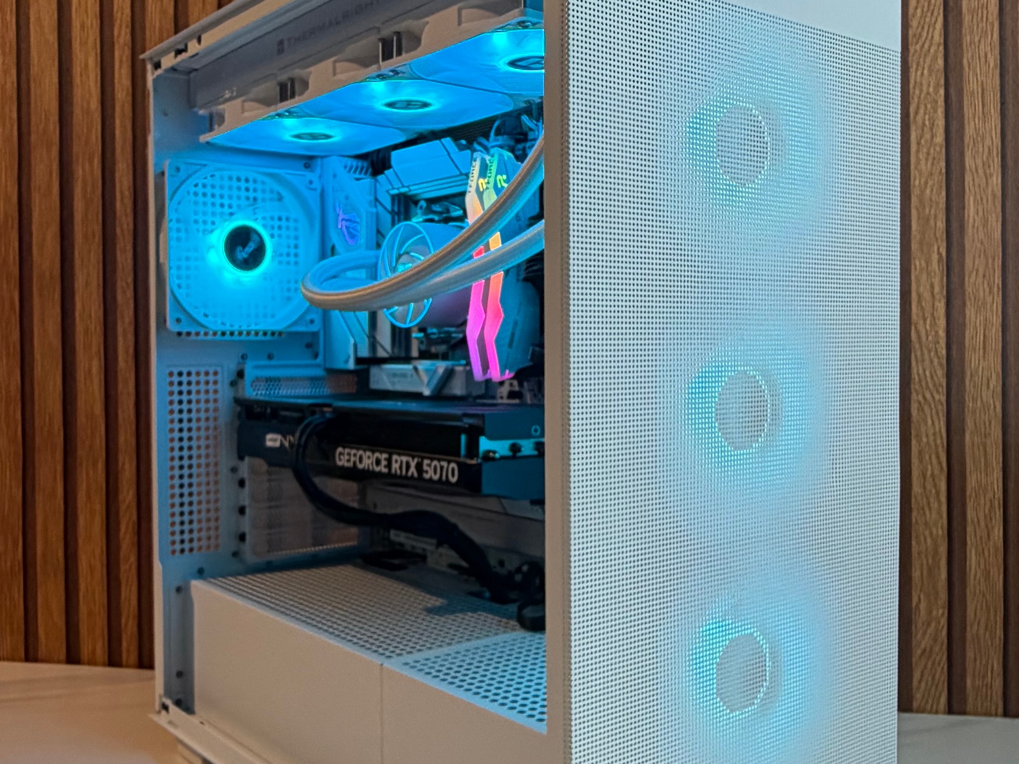 RTX 5070 | RYZEN 5 7600x | 16GB DDR5 | 750W PSU | 1TB NVME | 360MM AIO